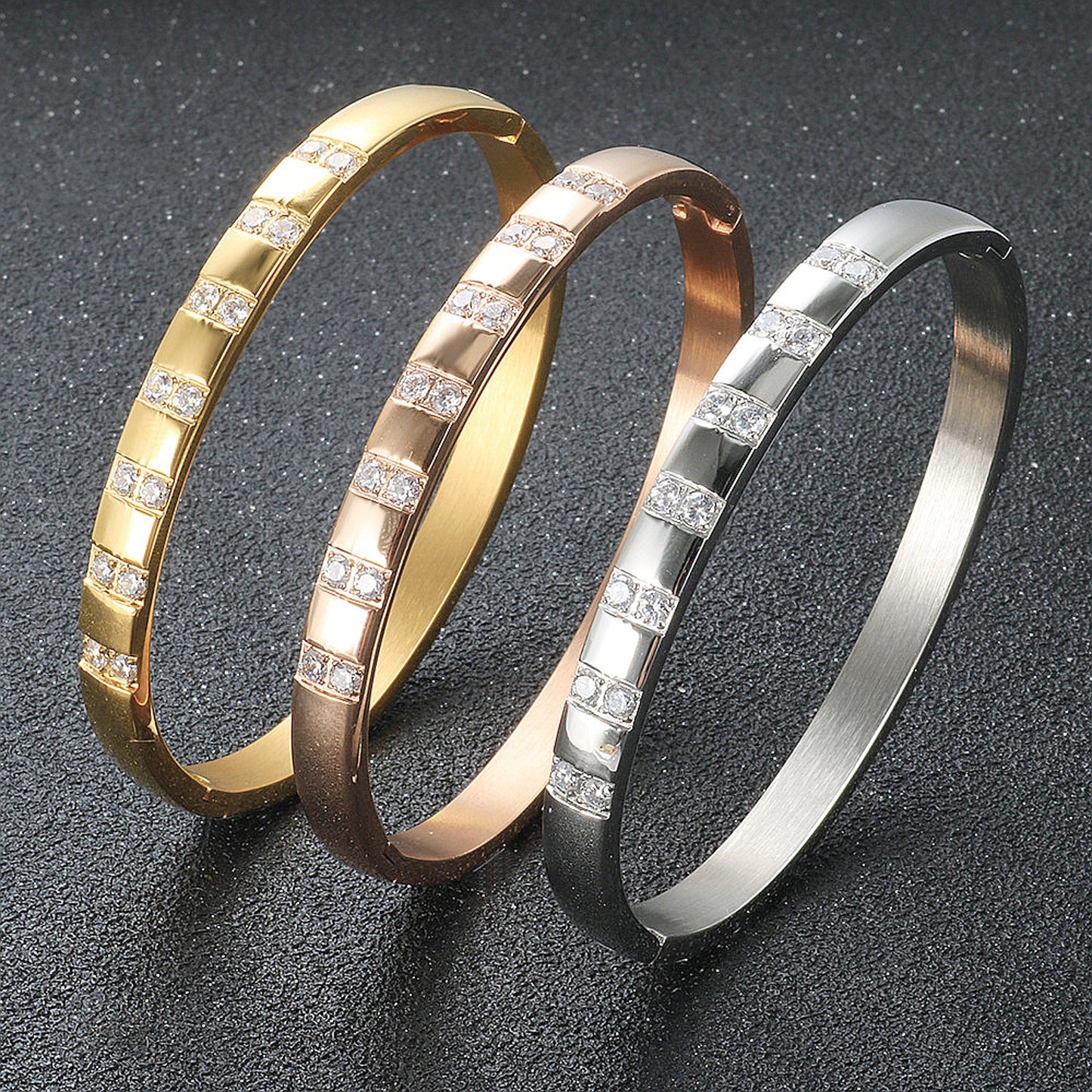 Armreif Titanstahl Silber oder Gold mit Kristallen KARMA