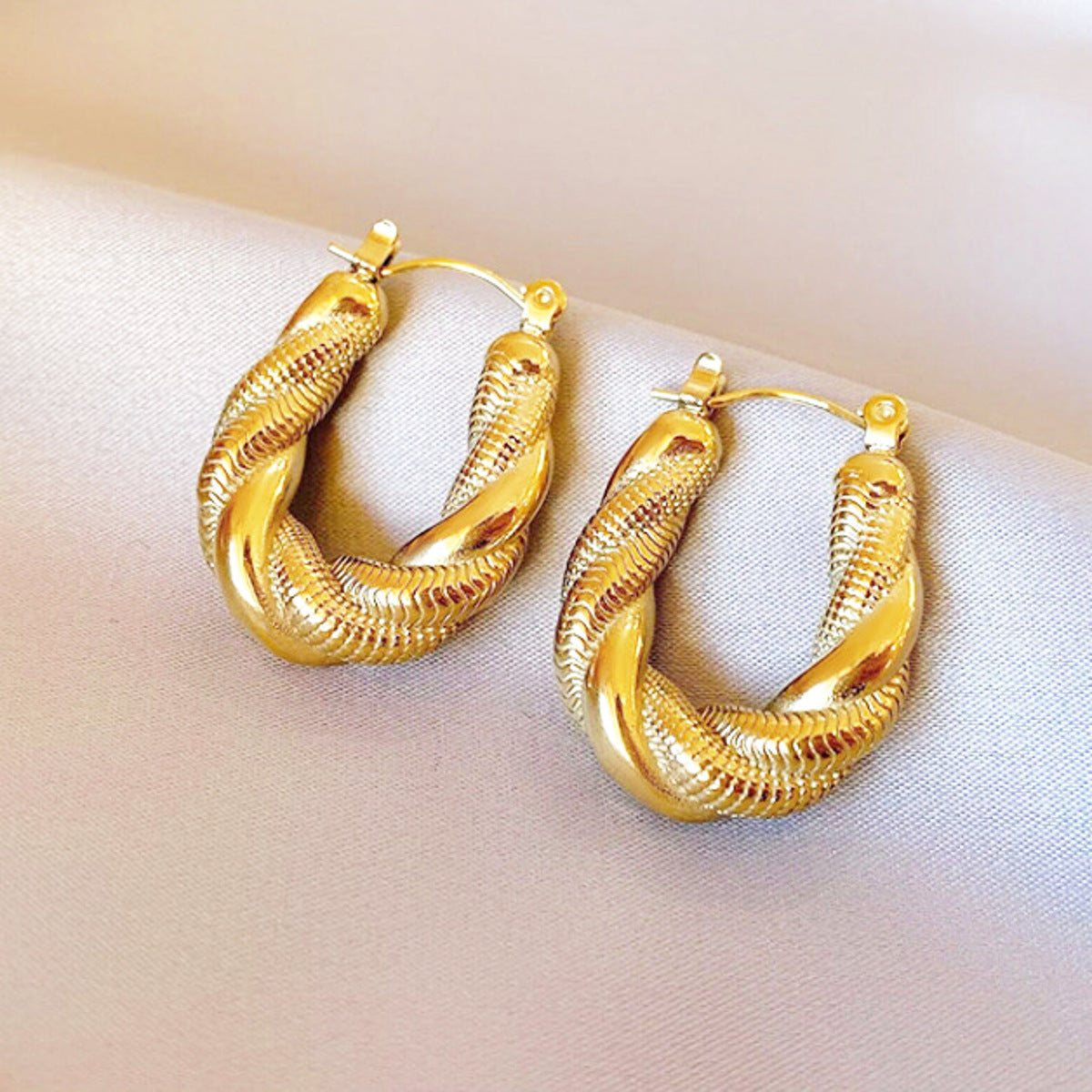 Ohrringe Creolen 2,5 cm Gold oval KARMA