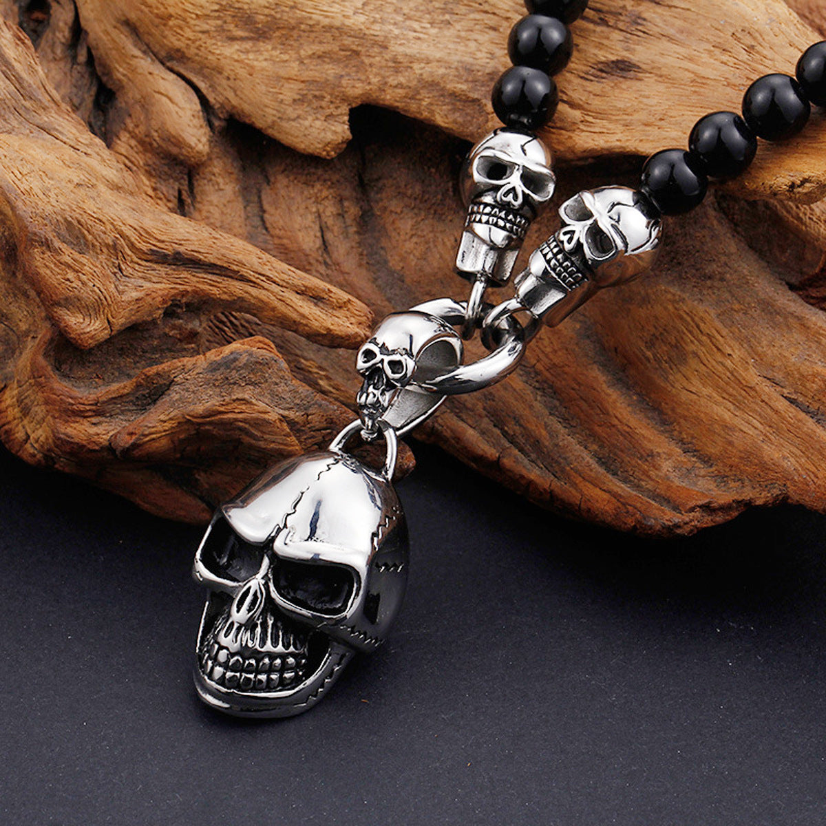 Perlenhalskette Totenkopf Schwarz Silber KARMA