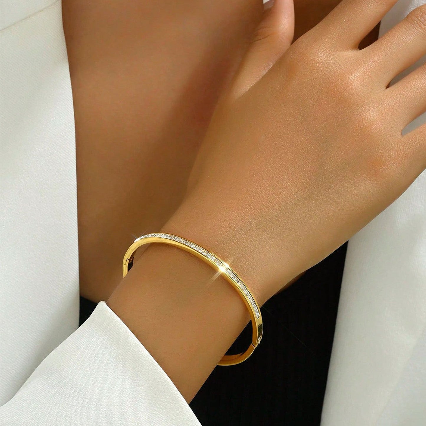 Armreif Edelstahl Gold mit Kristallen KARMA