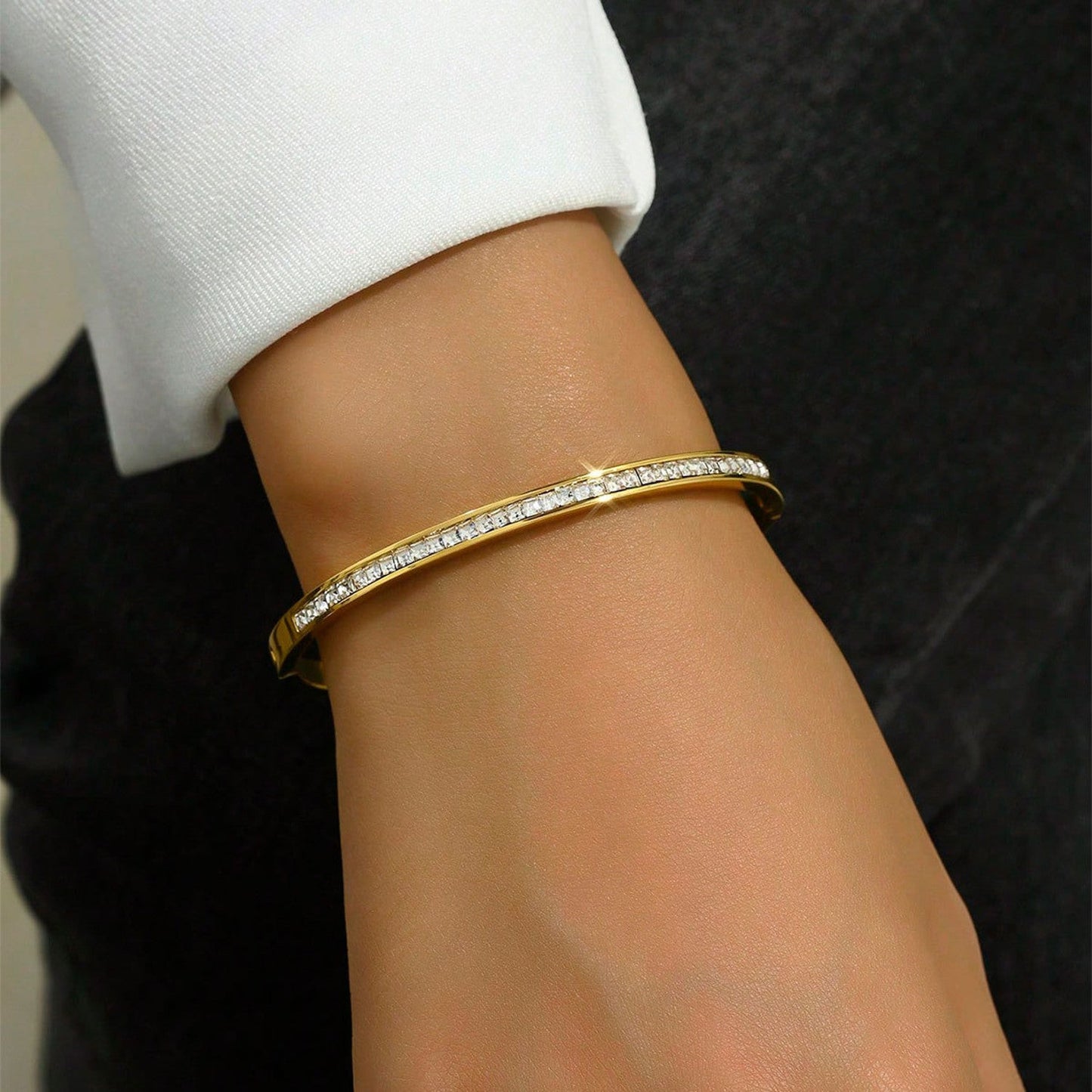 Armreif Edelstahl Gold mit Kristallen KARMA
