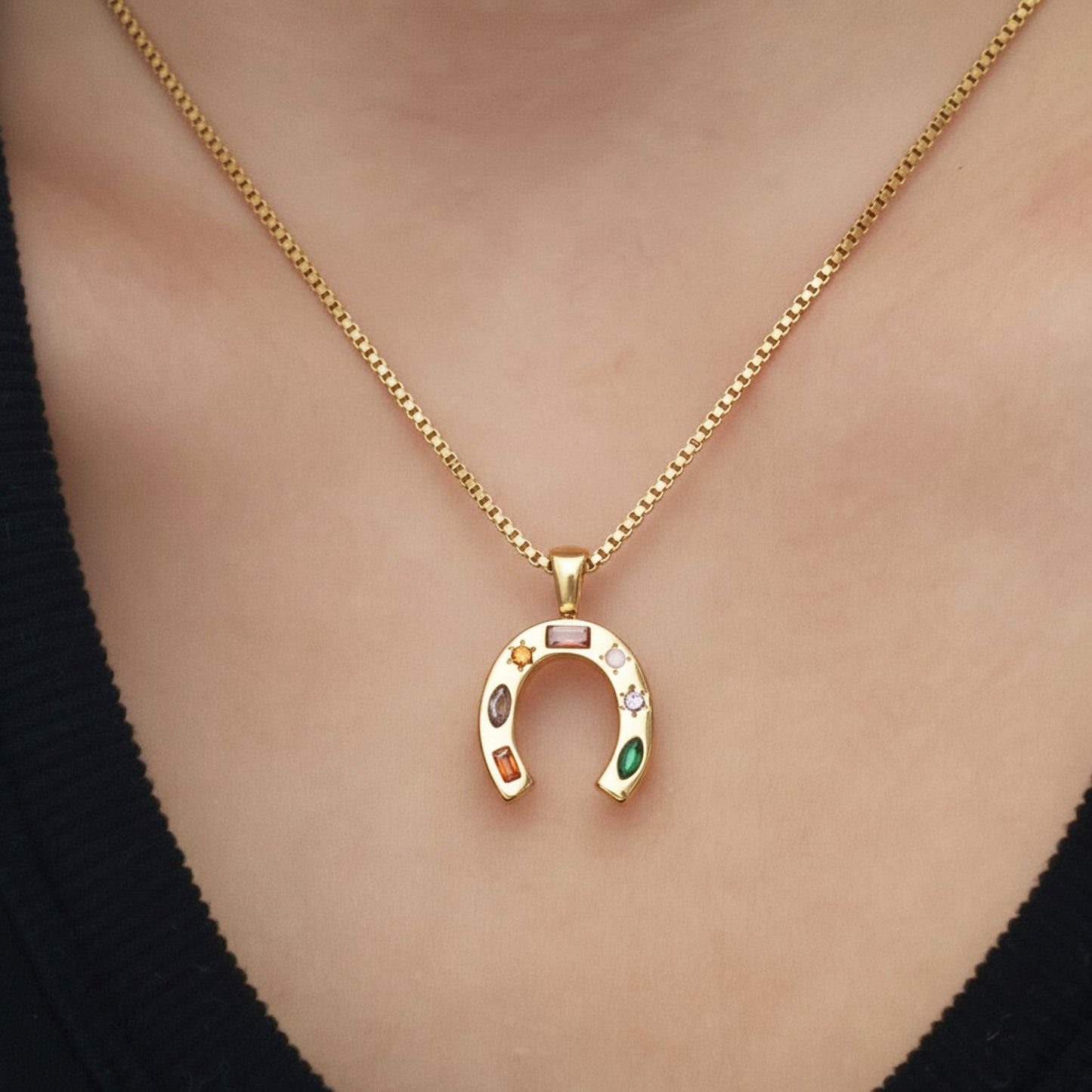 Halskette Hufeisen Gold Damen Edelstahl wasserfest hypoallergen Kette modern Karma