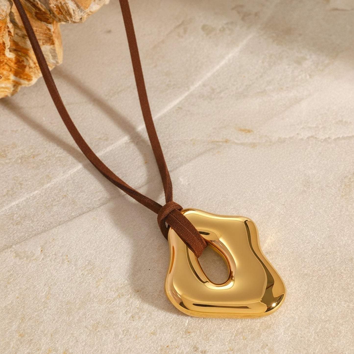 Lange Halskette Braun Gold Edelstahl Leder 182 cm verstellbar Kette Damen Karma