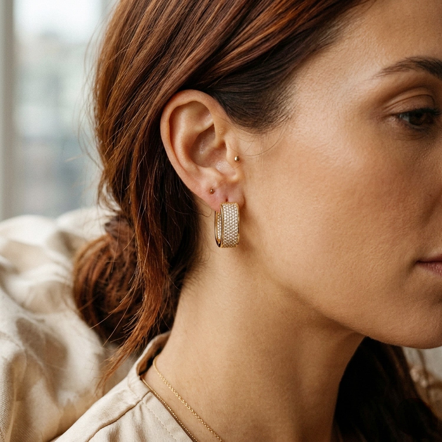 Creolen Kristalle Gold 2 cm Damen Ohrringe Kristallcreolen Karma