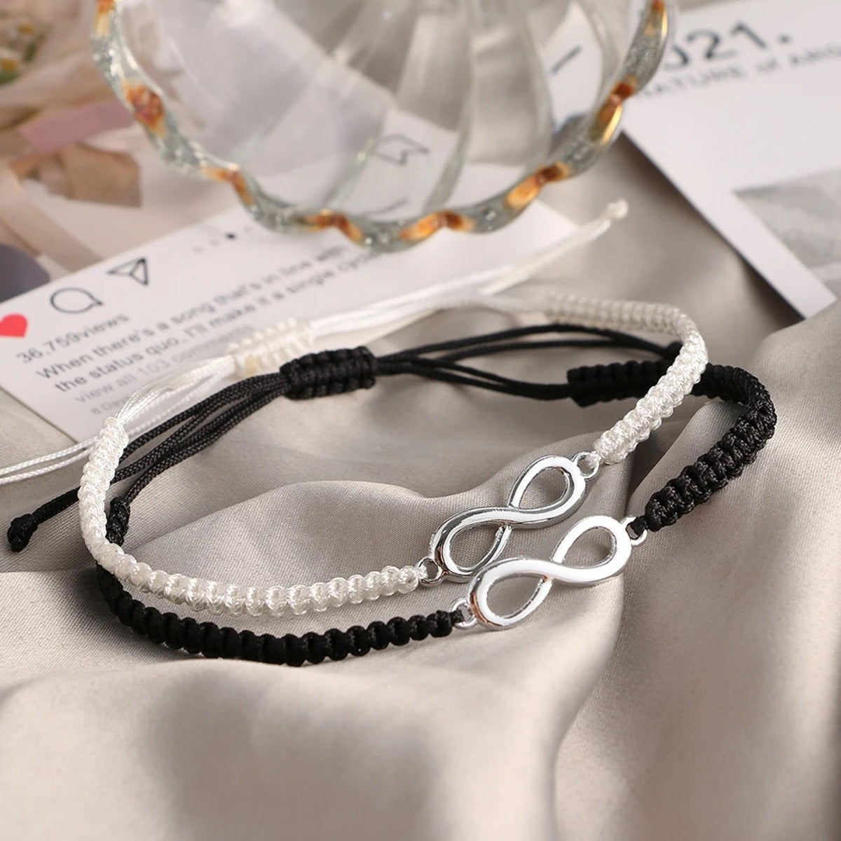 Partnerarmbänder Infinity Schwarz Weiß KARMA