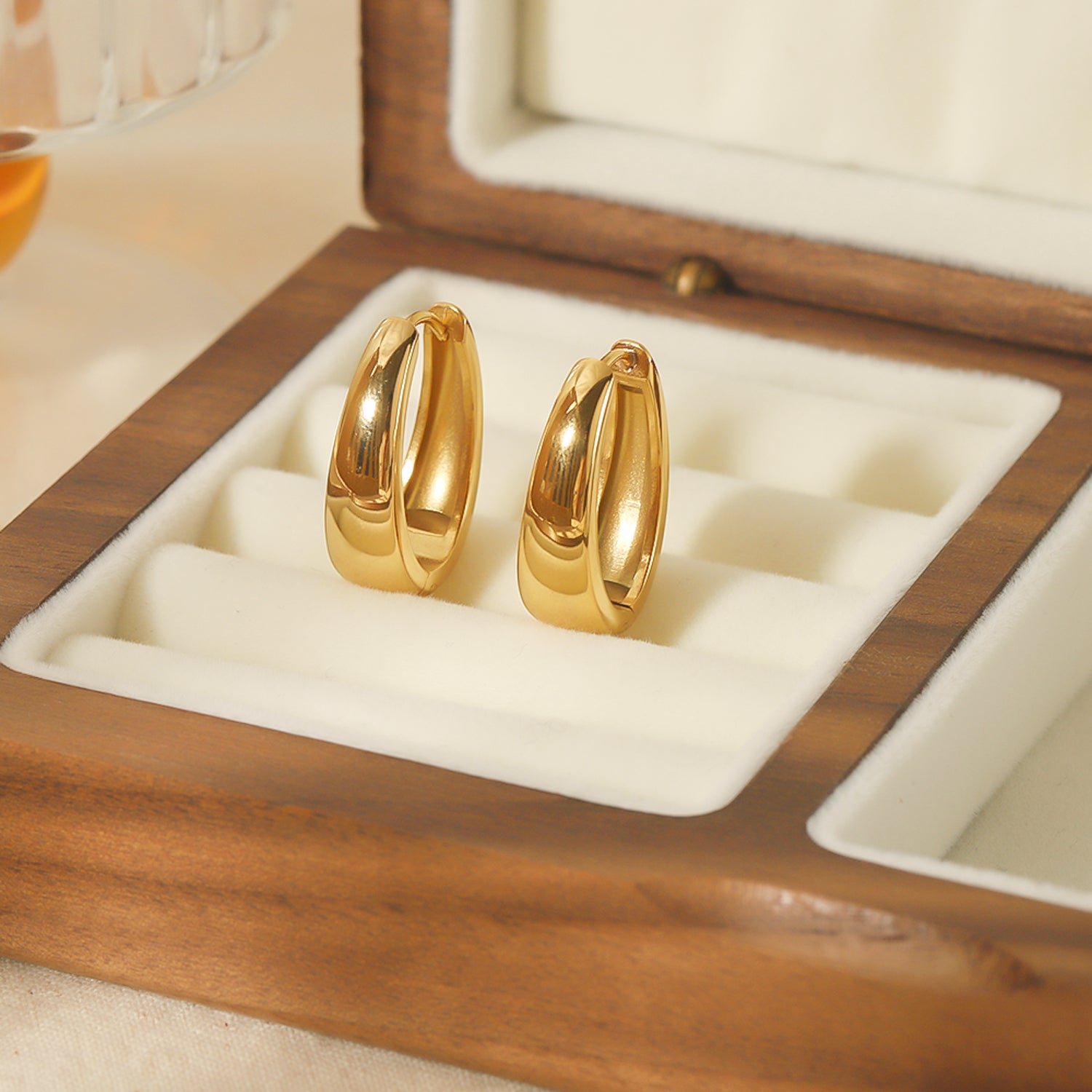 Creolen Gold Edelstahl PVD beschichtet wasserfest hypoallergen Karma