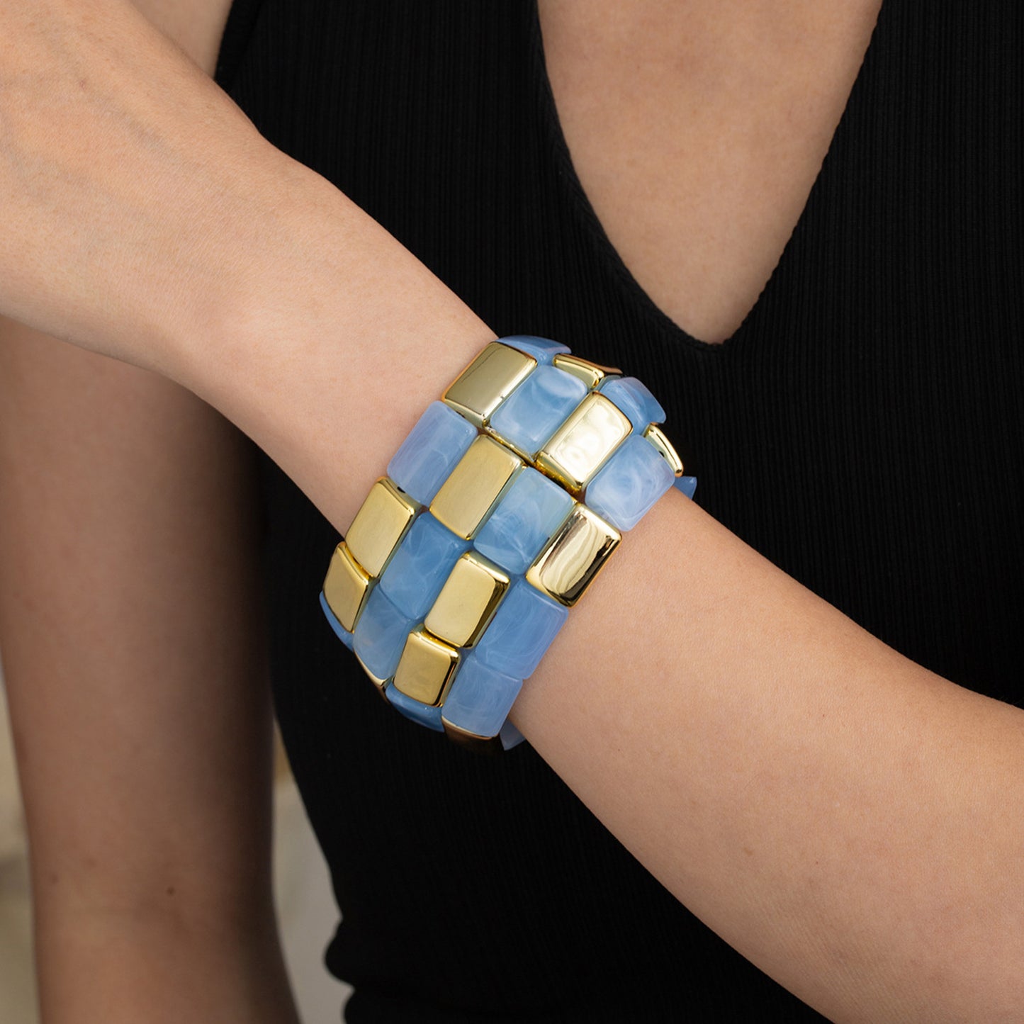 Breites Armband Damen Acryl vers. Farben modern dehnbar KARMA