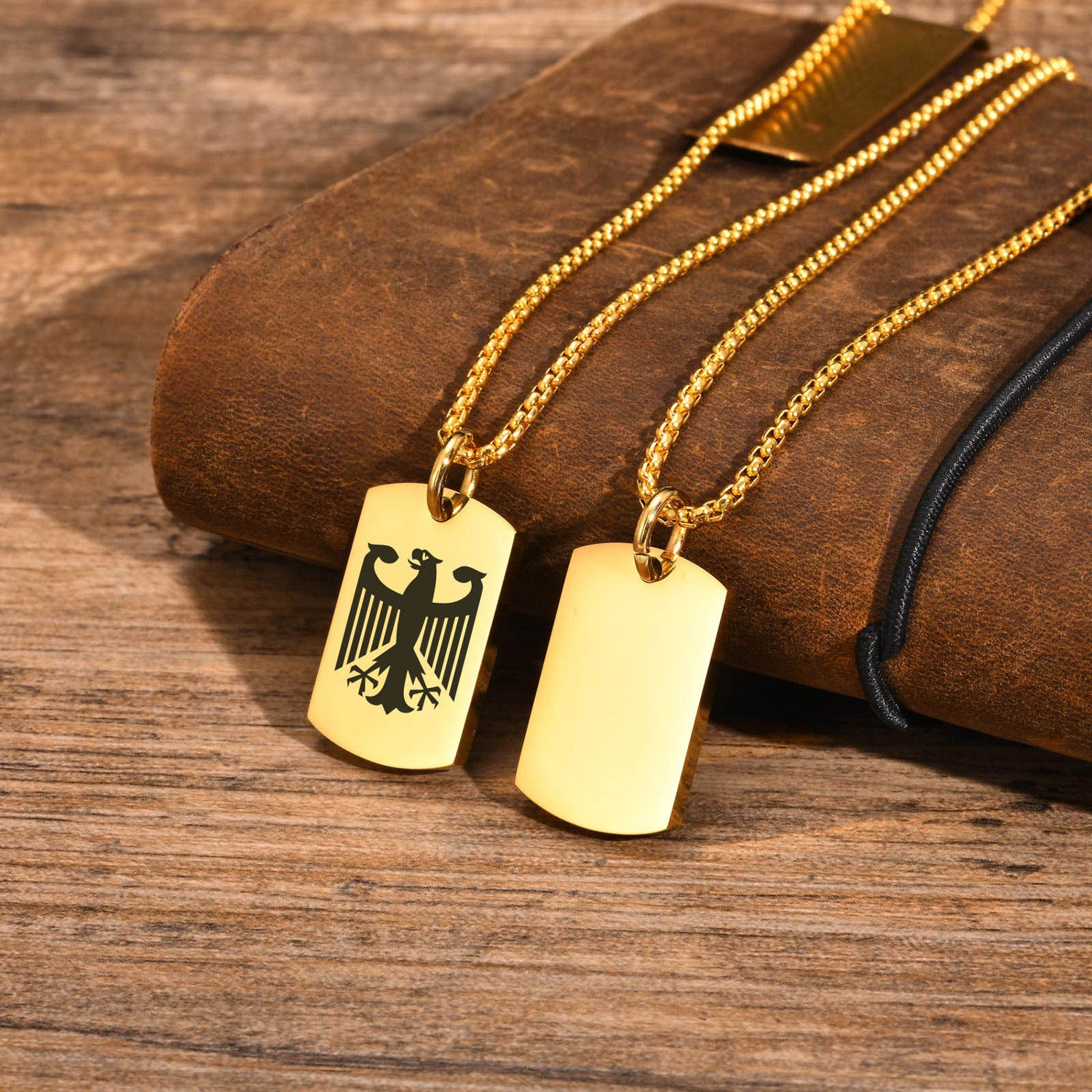 Halskette Adler Gold Edelstahl modern Herren Kette wasserfest hypoallergen Karma