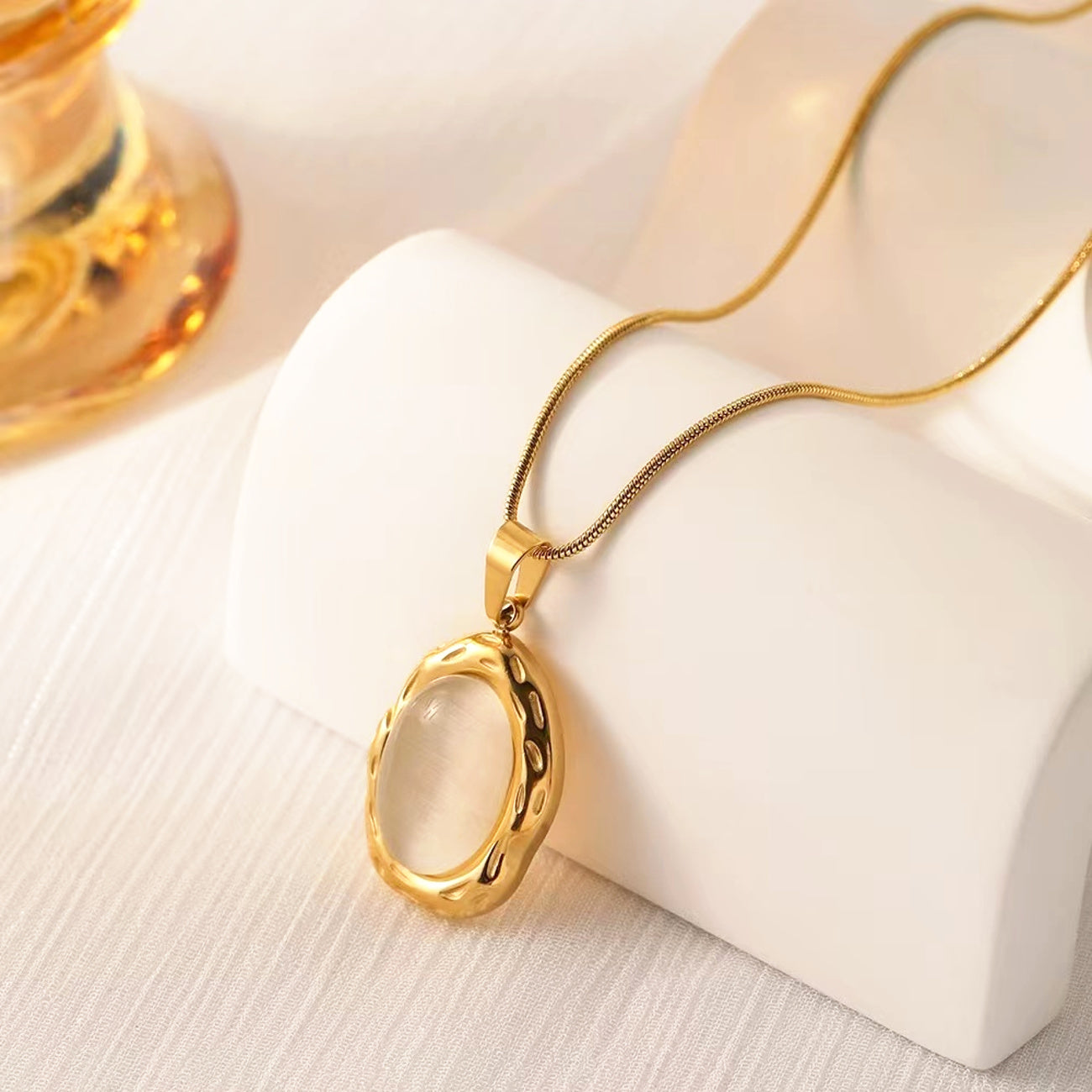 Halskette Gold  mit Medaillon KARMA