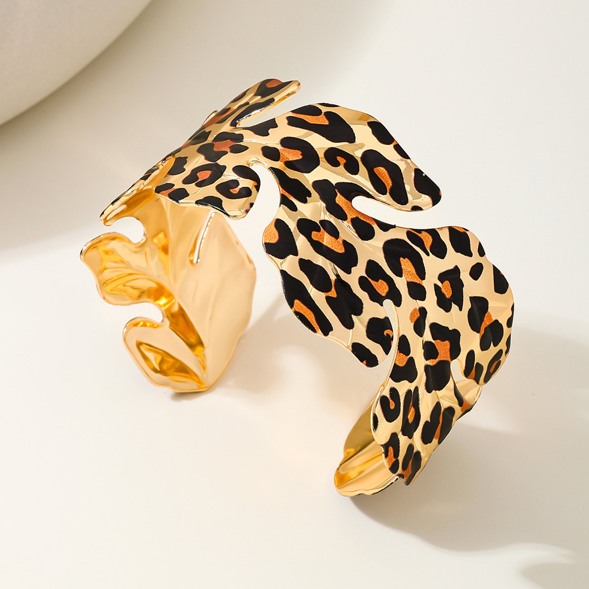 Armreif Leo Gold 6,5 cm modern Damenarmreif Armschmuck KARMA