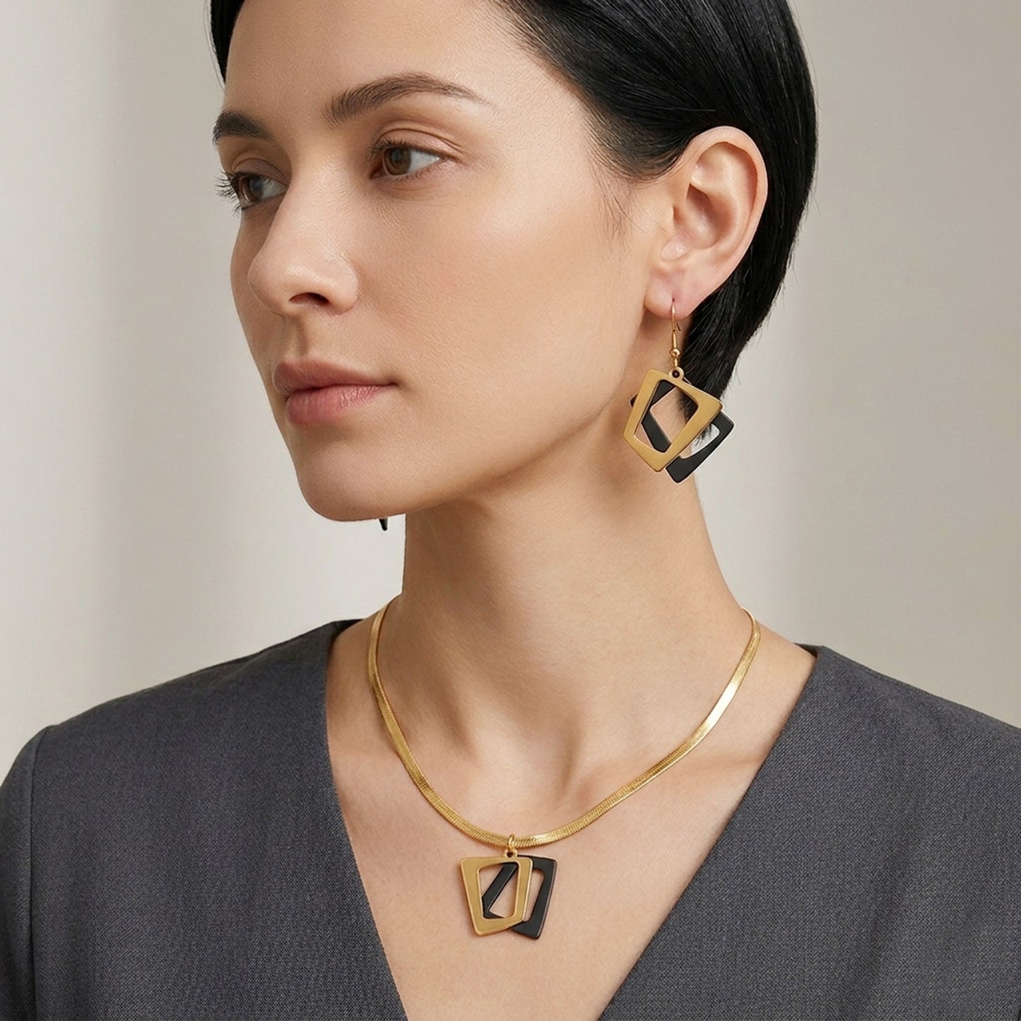 Schmuckset Gold Schwarz Ohrringe und Halskette Edelstahl wasserfest hypoallergen rostfrei Karma