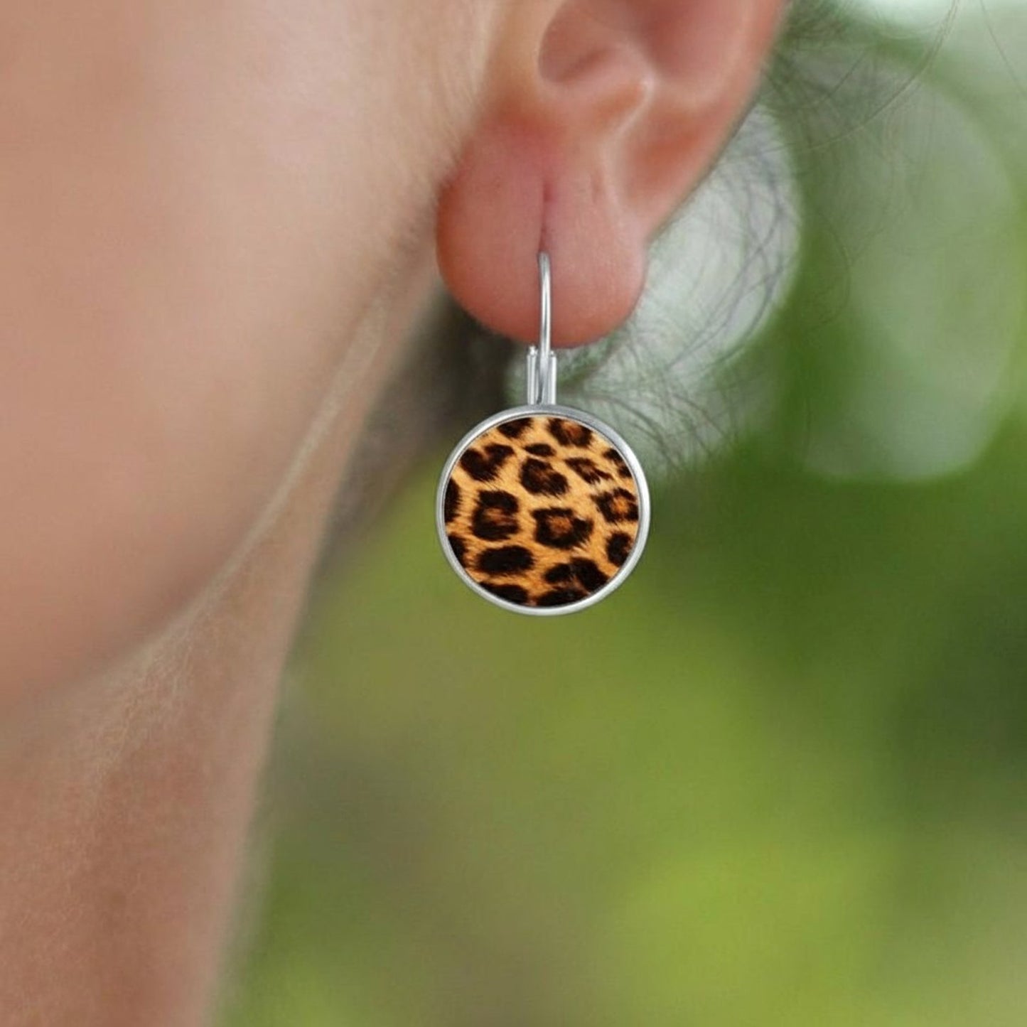 Ohrringe Leo rund Damen 2 cm modern Damenohrringe KARMA