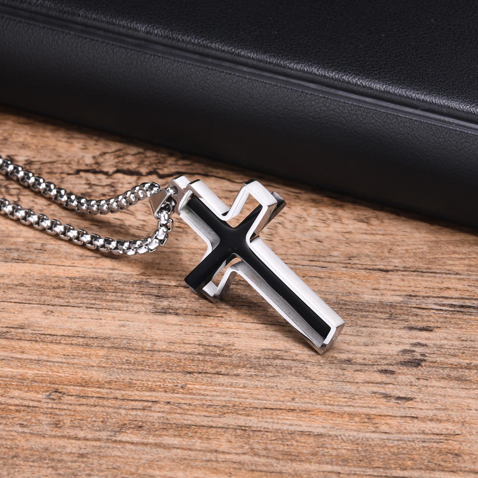 Herrenkette mit Anhänger Kreuz schwarz oder silber KARMA