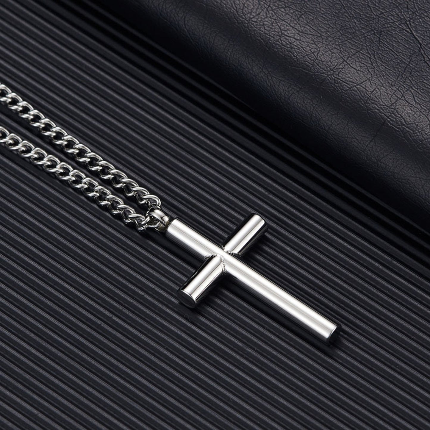 Halskette Herren Kreuz Silber 60 cm Edelstahl Kette wasserfest hypoallergen rostfrei Karma