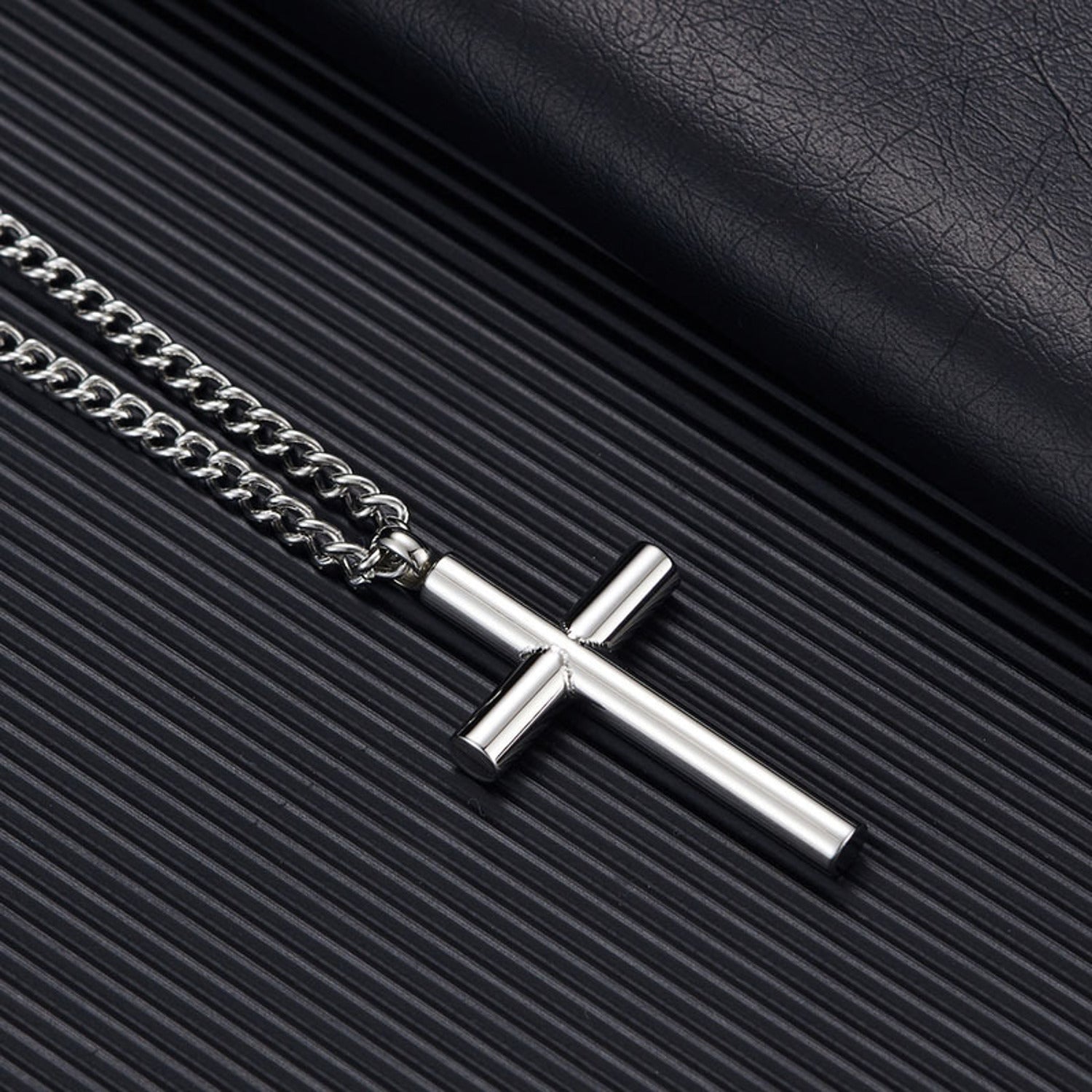 Halskette Herren Kreuz Silber 60 cm Edelstahl Kette wasserfest hypoallergen rostfrei Karma