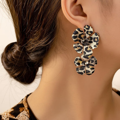 Ohrringe Blume Leo Damen Braun Gold 5,8 cm Damen Ohrschmuck modern Blumenohrringe Karma