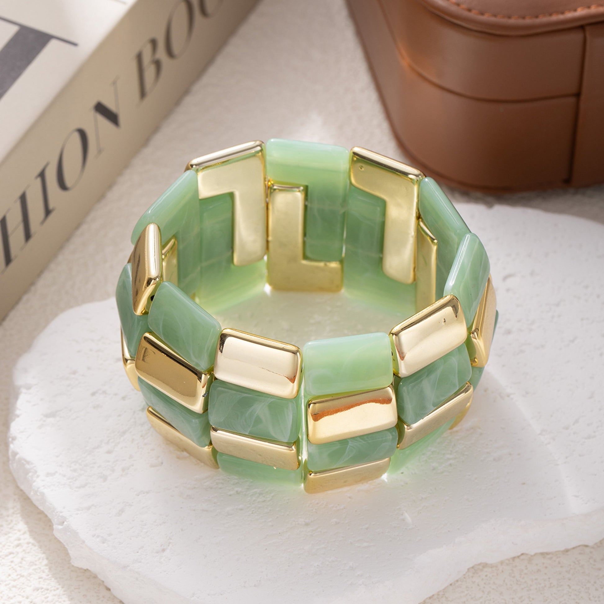 Breites Armband Damen Acryl vers. Farben modern dehnbar KARMA