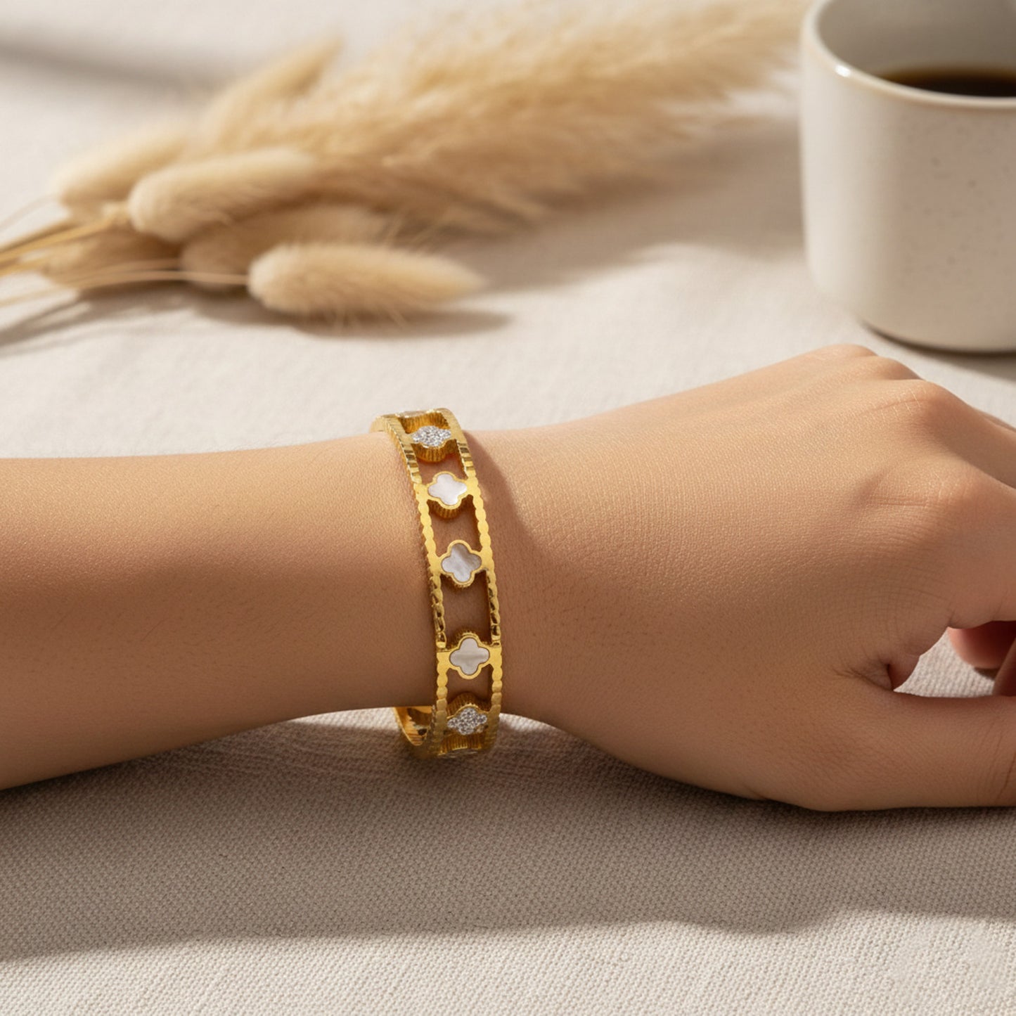 Armreif Kleeblatt Gold Edelstahl Kristalle Damen KARMA