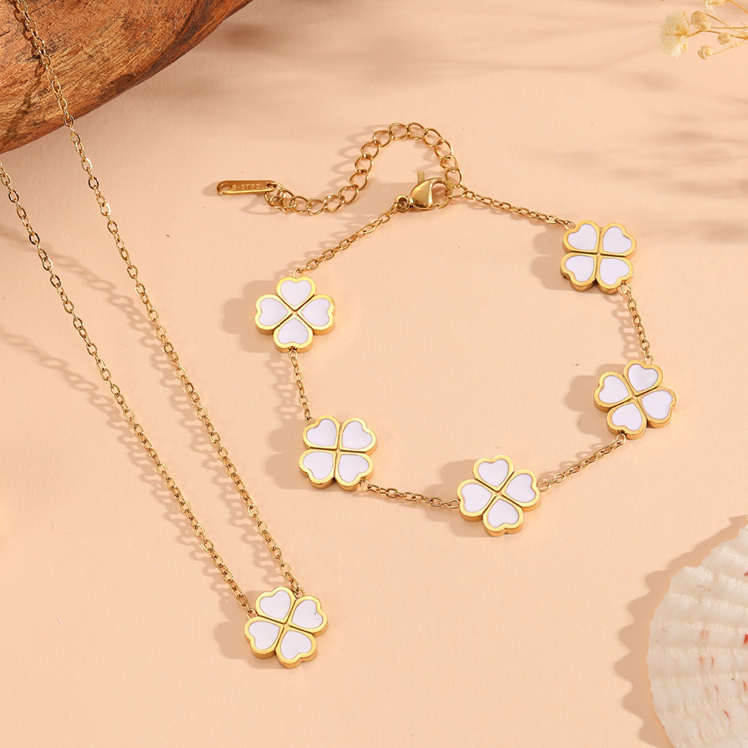 Schmuckset Klee Gold Weiß Armband und Halskette Edelstahl vergoldet wasserfest hypoallergen Karma