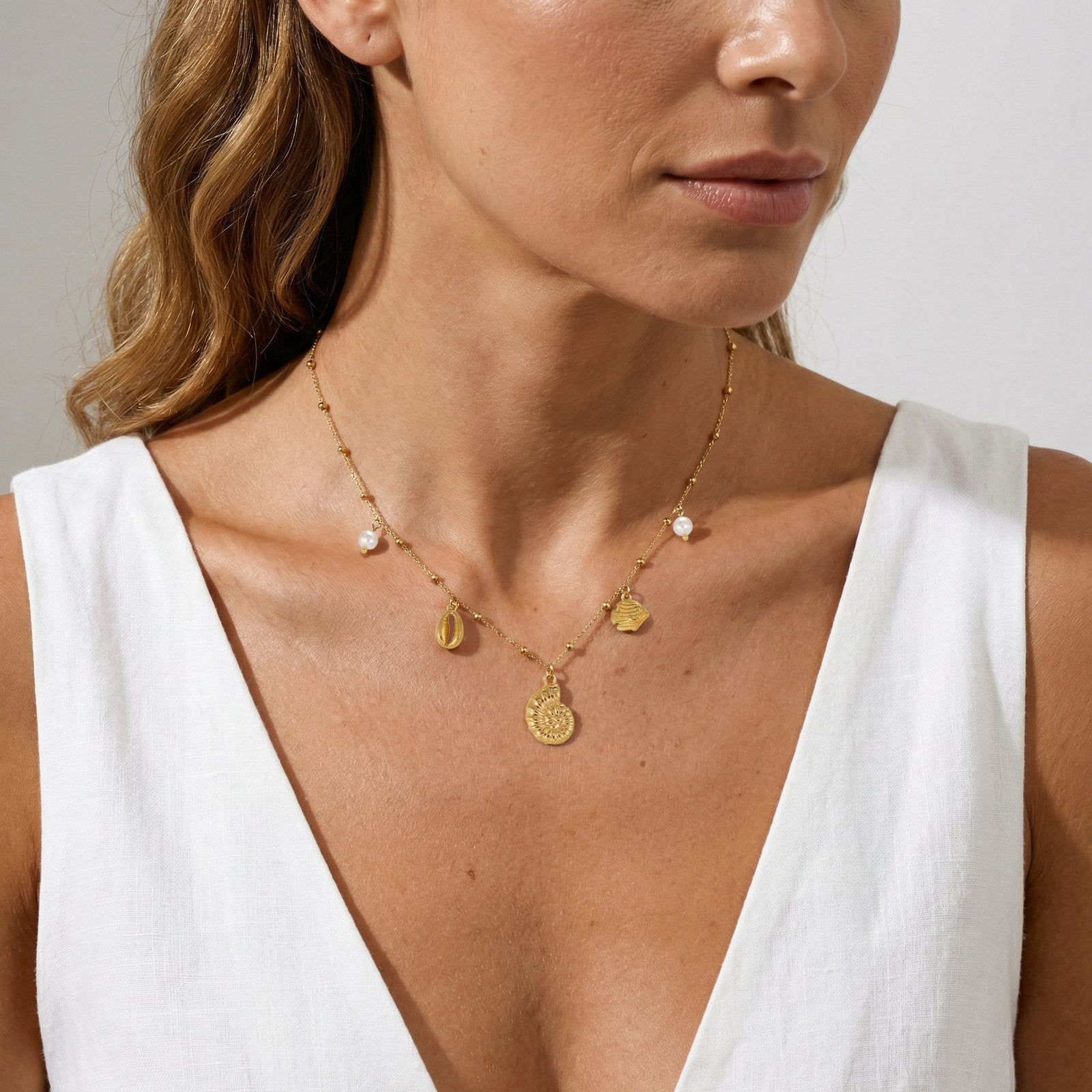 Halskette Muschel Perlen Gold Damen 40 cm Kette Edelstahl vergoldet wasserfest hypoallergen Karma