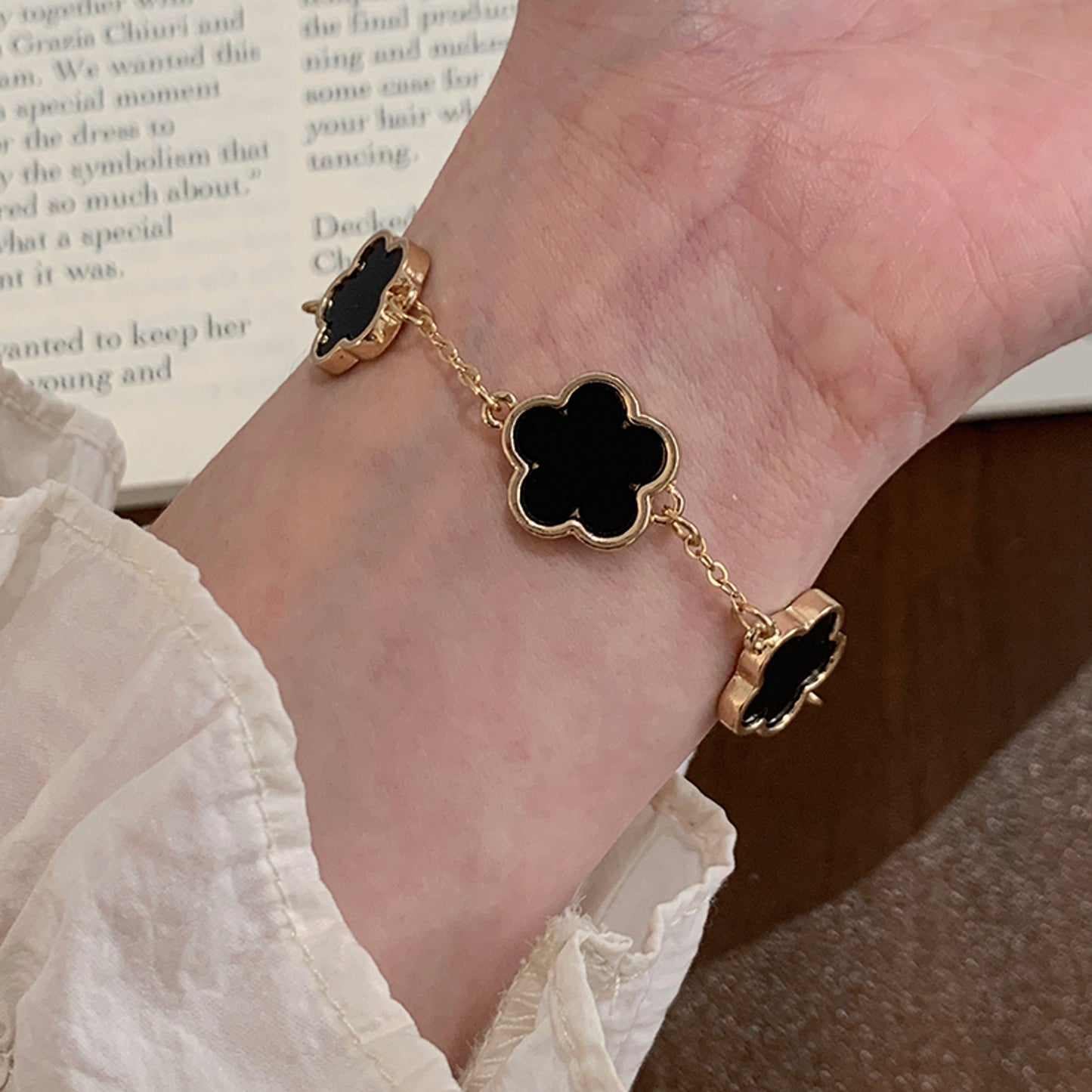 Armband Blume Gold Schwarz 17 cm Damenarmband Blumenarmband Karma