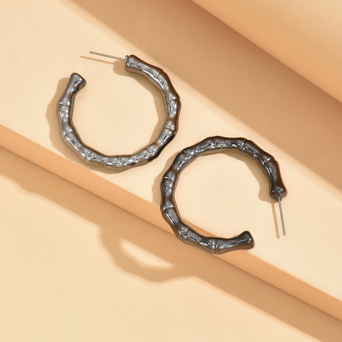 Creolen Damen Schwarz Acryl 3,8 cm Ohrringe extra leicht Karma