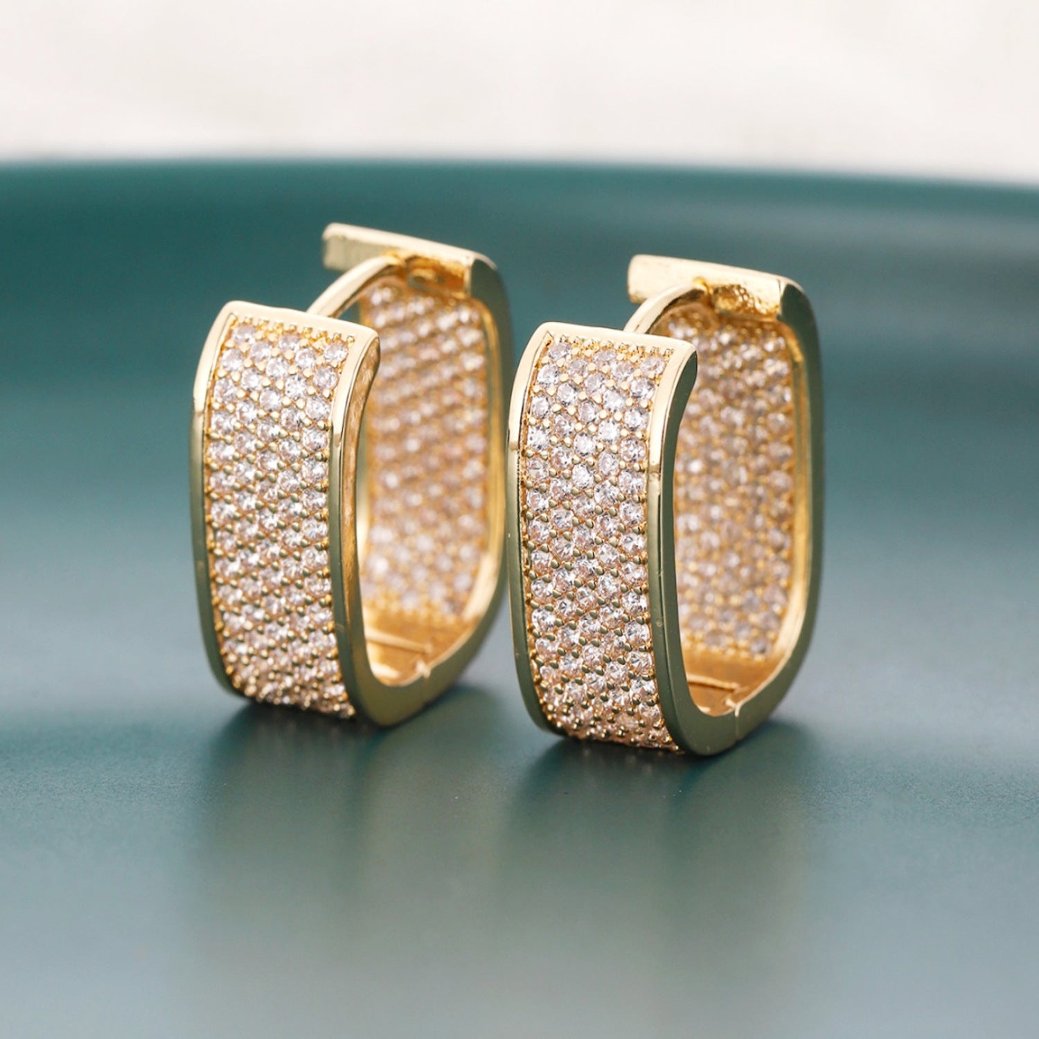 Creolen Kristalle Gold 2 cm Damen Ohrringe Kristallcreolen Karma