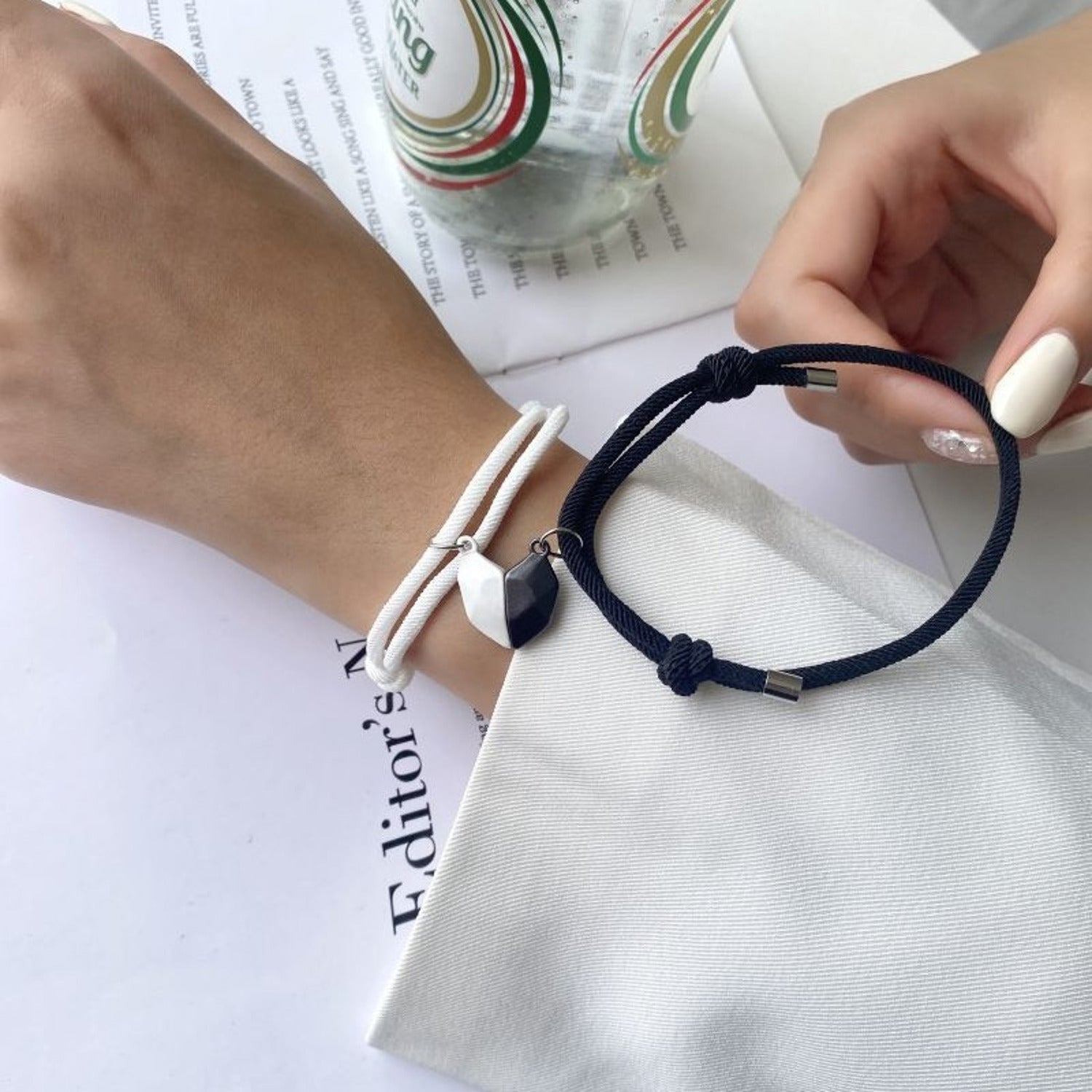 Freundschaftsarmbänder Herz Schwarz Weiß Textil magnetisch Armband Set Damen Karma