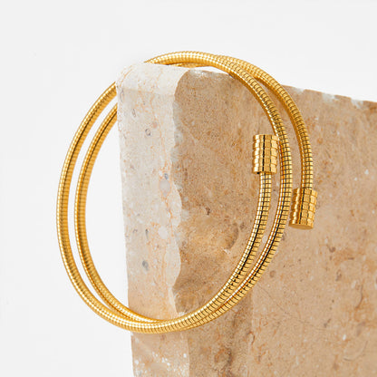 Armreif Gold Edelstahl vergoldet wasserfest hypoallergen rostfrei Armband Damenarmreif Karma