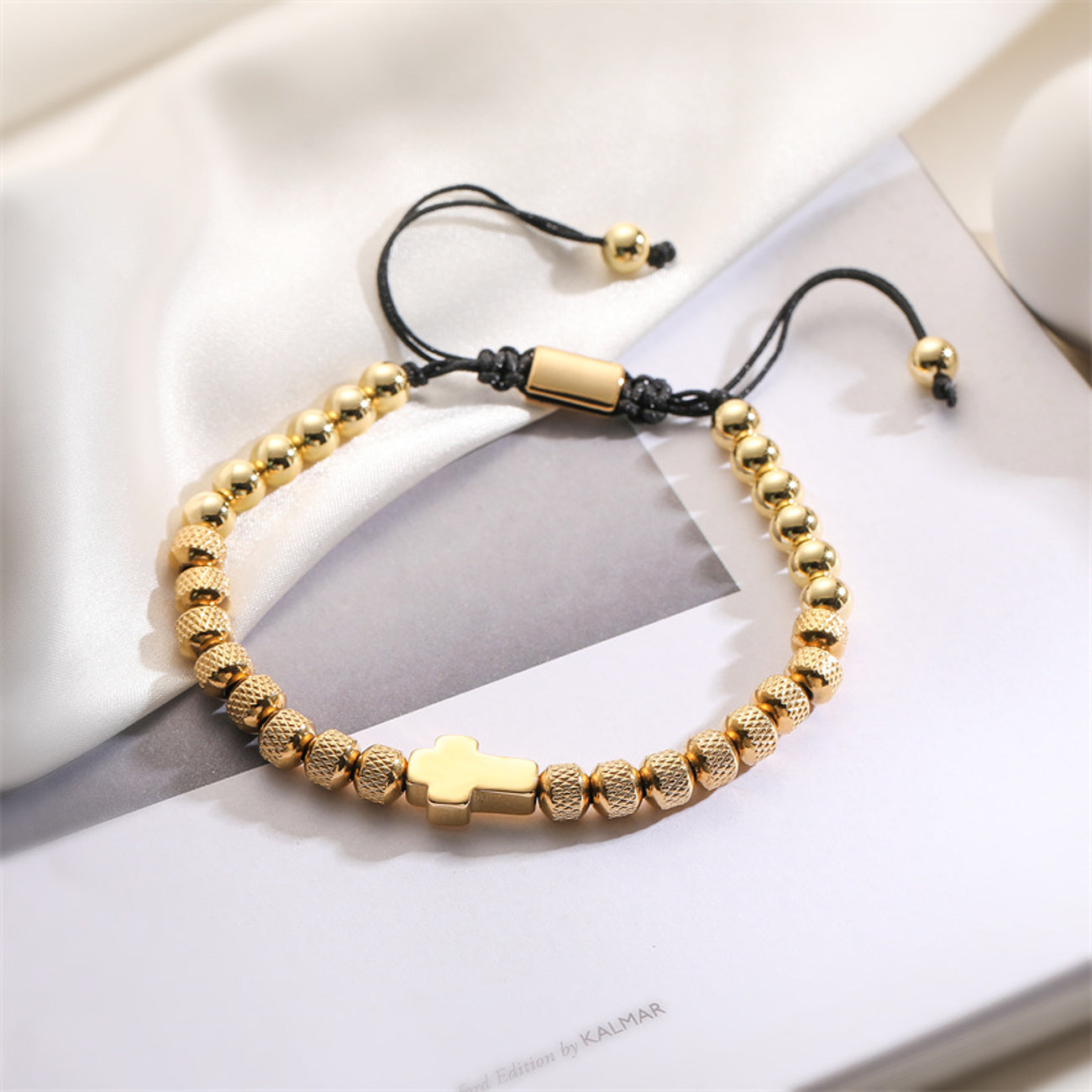 Herrenarmband mit Kreuz in Gold, Silber oder Schwarz KARMA