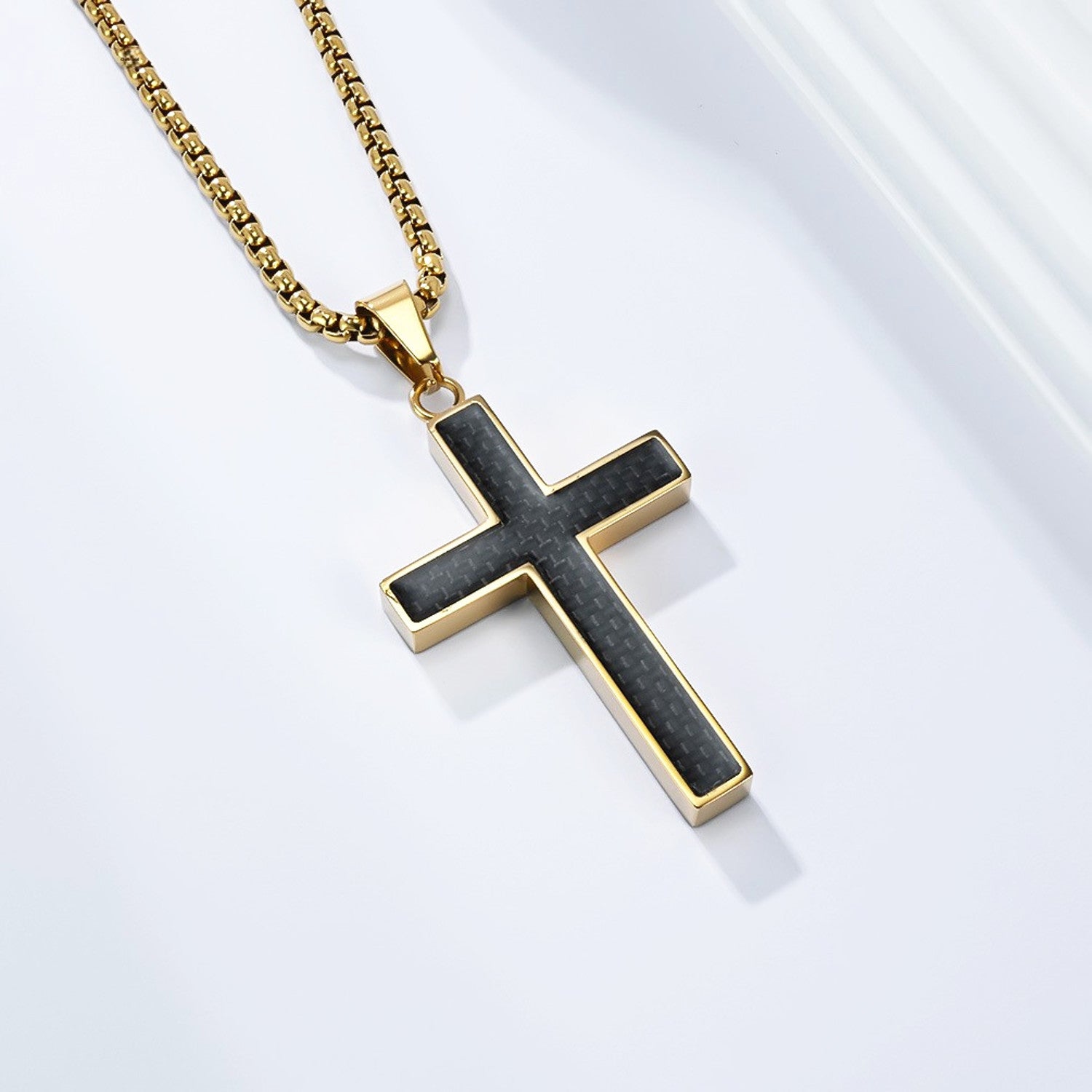 Halskette mit Kreuz Anhänger Herren Gold Titanstahl Carbon Herrenkette Kreuzkette Karma