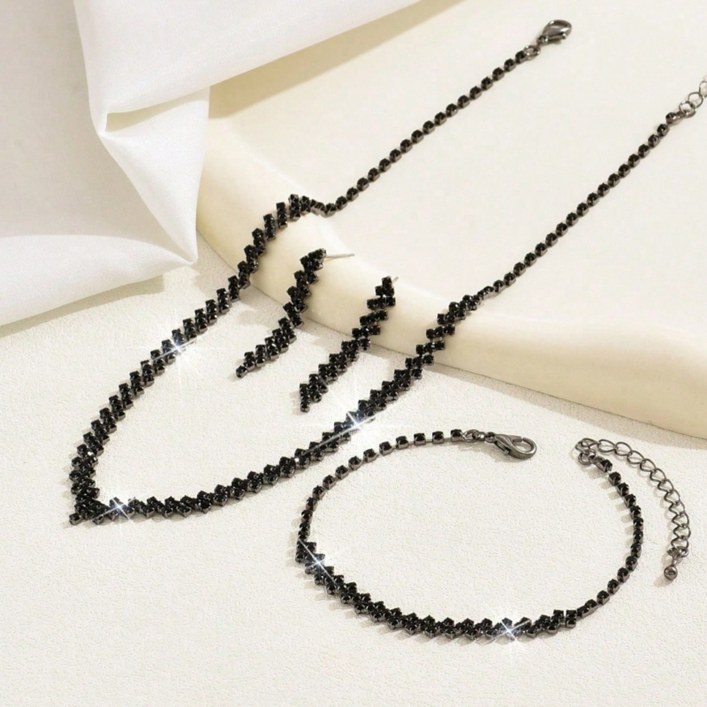 Schmuckset Schwarz Strass Damen Halskette, Armband und Ohrringe Karma