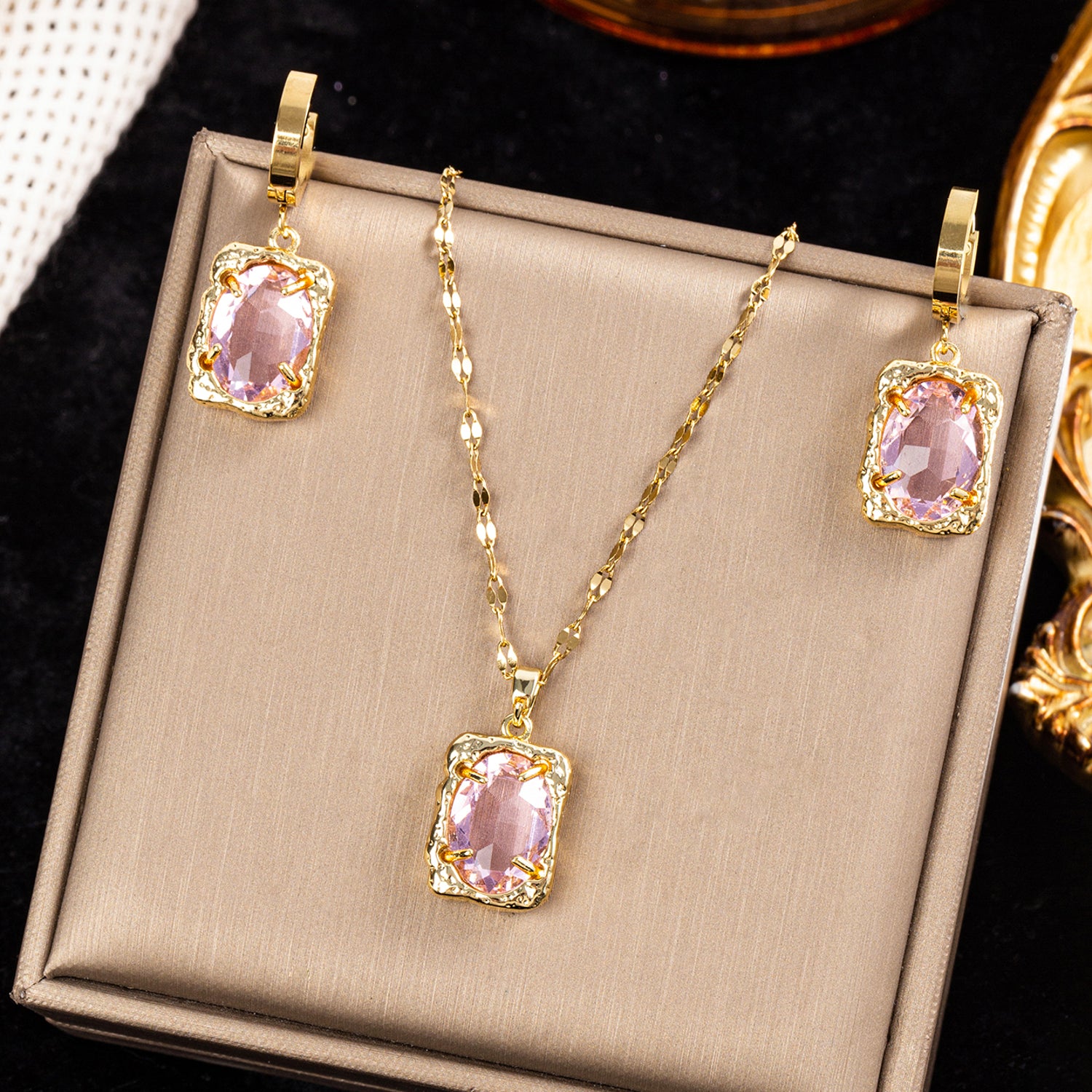 Schmuckset Rosé Gold Halskette und Ohrringe Edelstahl Zirkone wasserfest hypoallergen rostfrei Karma