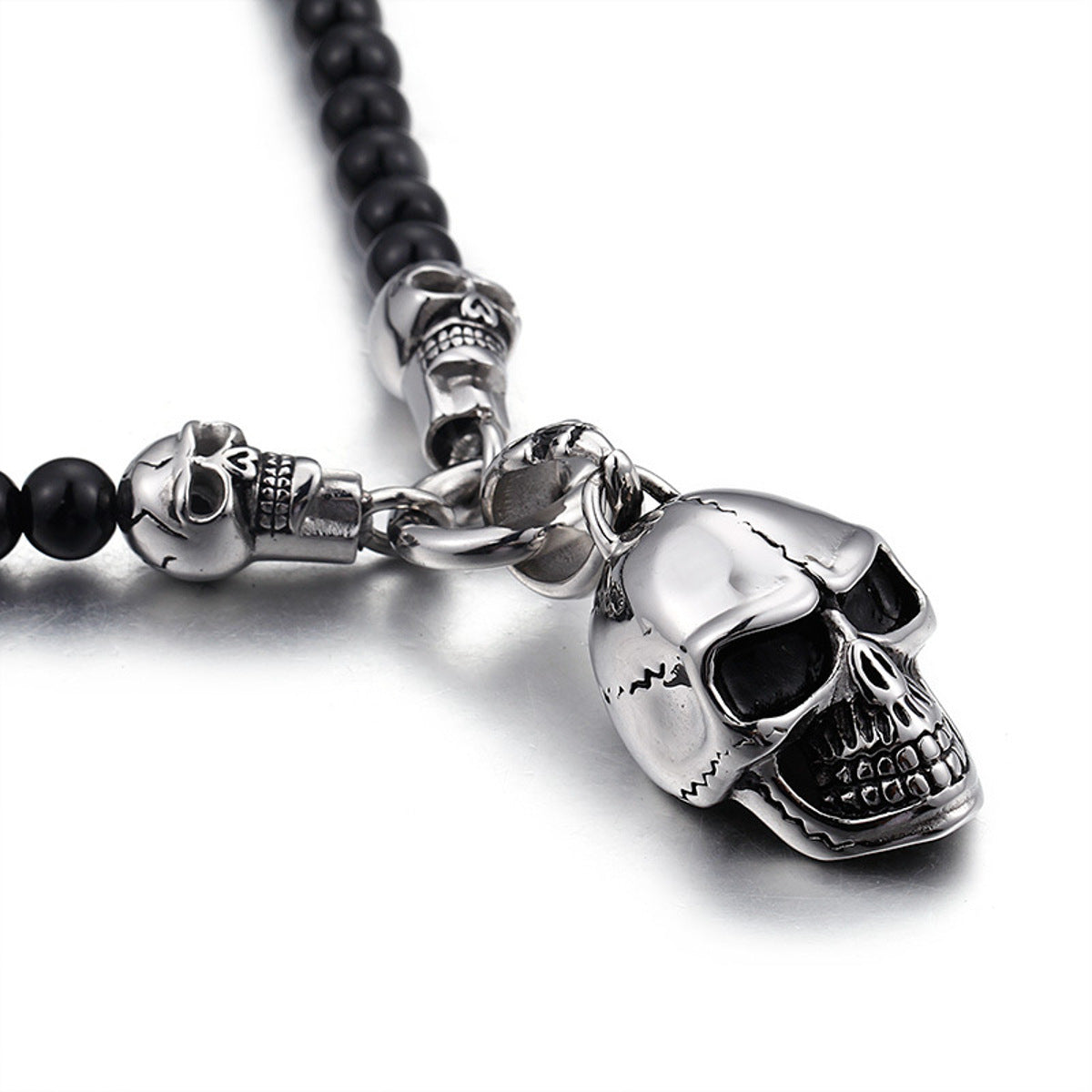 Perlenhalskette Totenkopf Schwarz Silber KARMA
