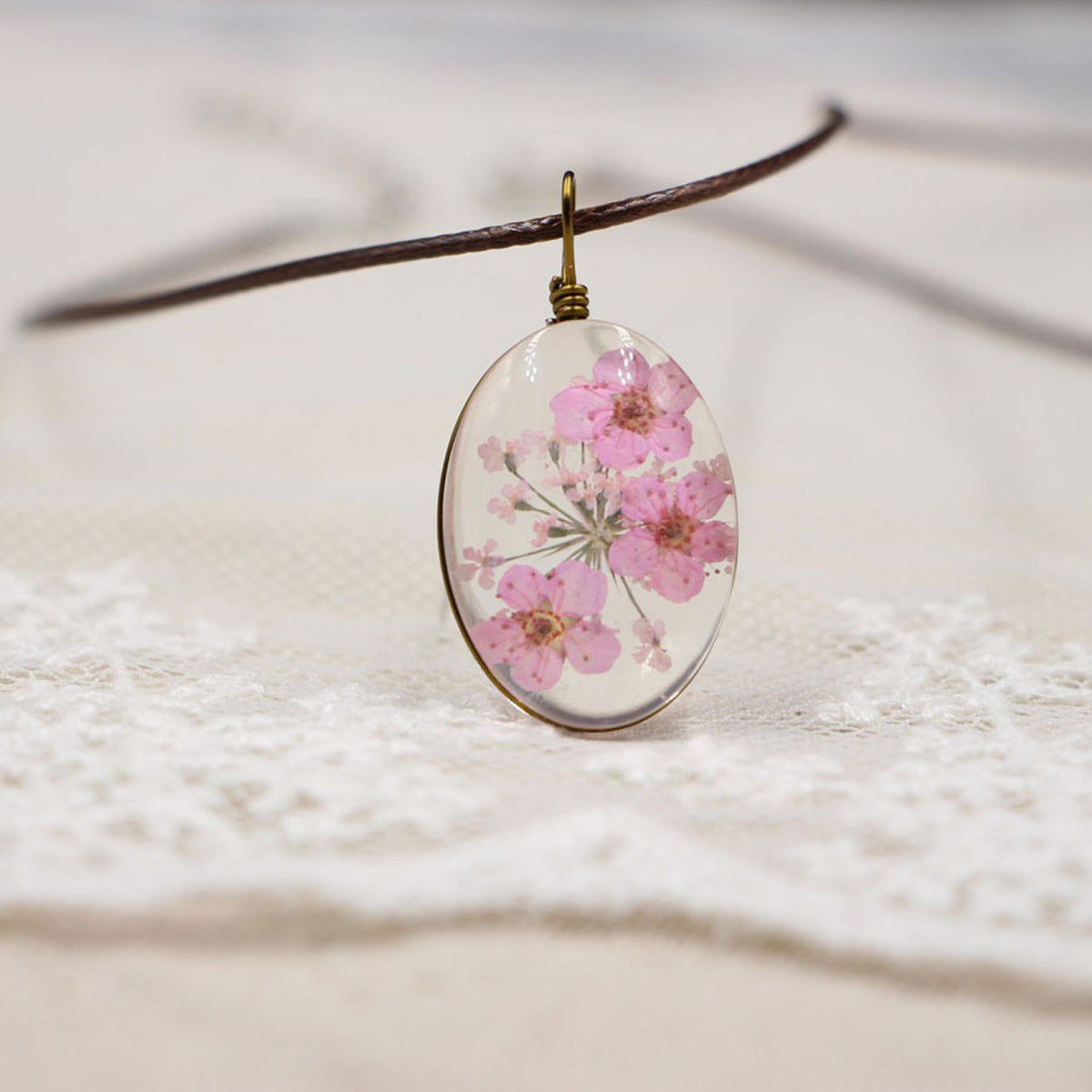 Halskette Echte Trockenblumen Rosa Glas Lederband Blumenkette Kette modern Karma