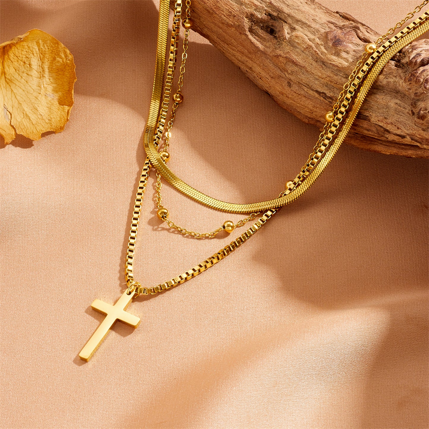 Layering Halskette Kreuz Damen Gold 40 cm Edelstahl PVD beschichtet wasserfest hypoallergern Kreuzkette Damenhalskette Karma