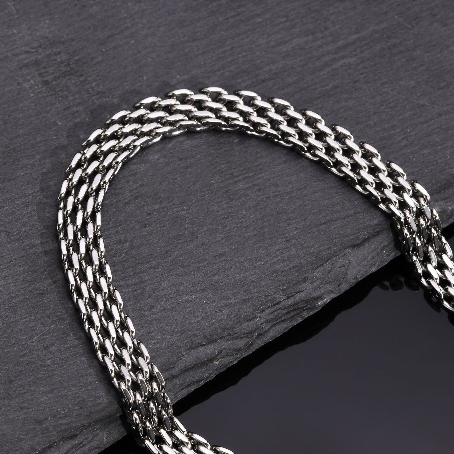 Herrenarmband aus Edelstahl in Silber KARMA