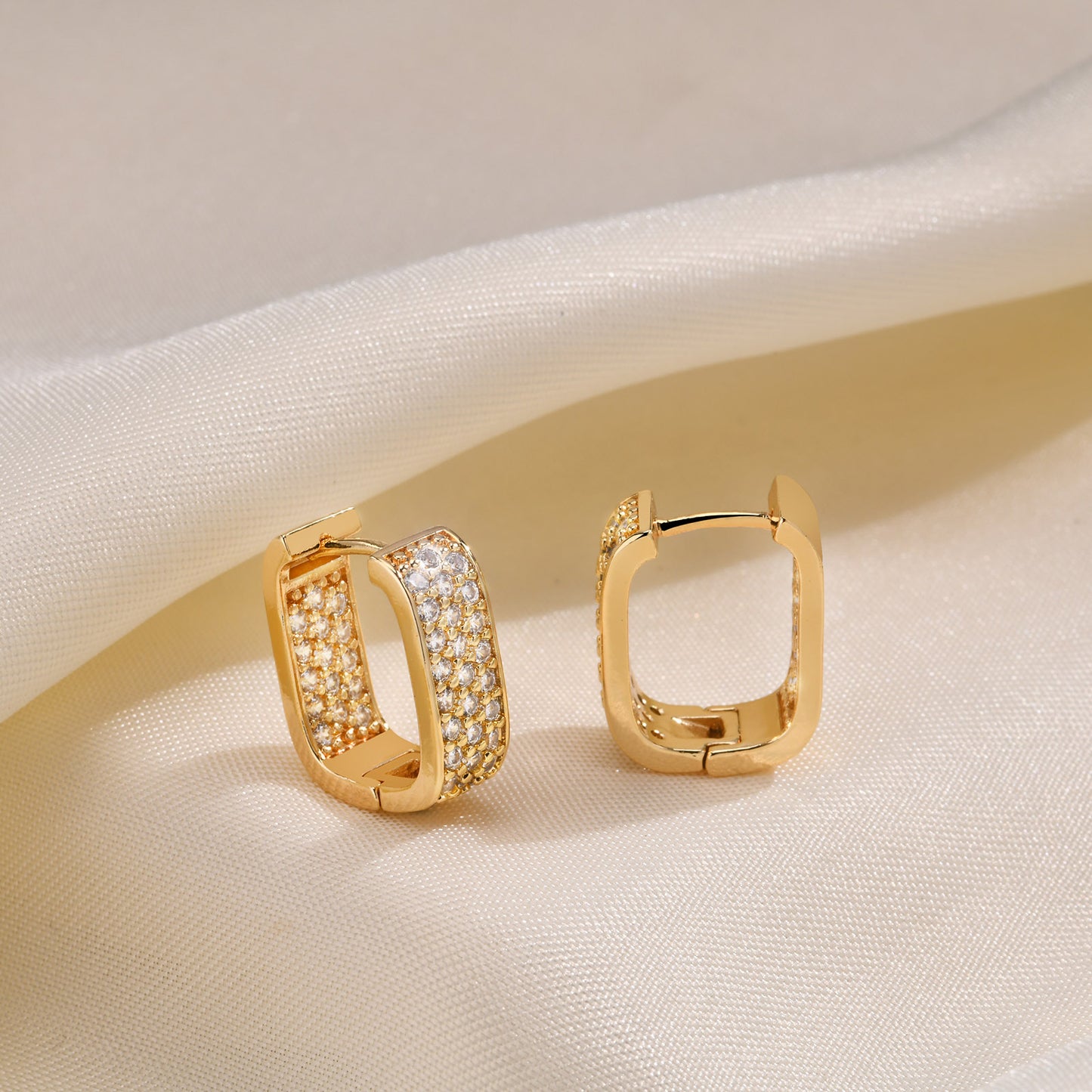 Creolen Damen Gold 1,8 cm Kristalle Damen Ohrringe Karma
