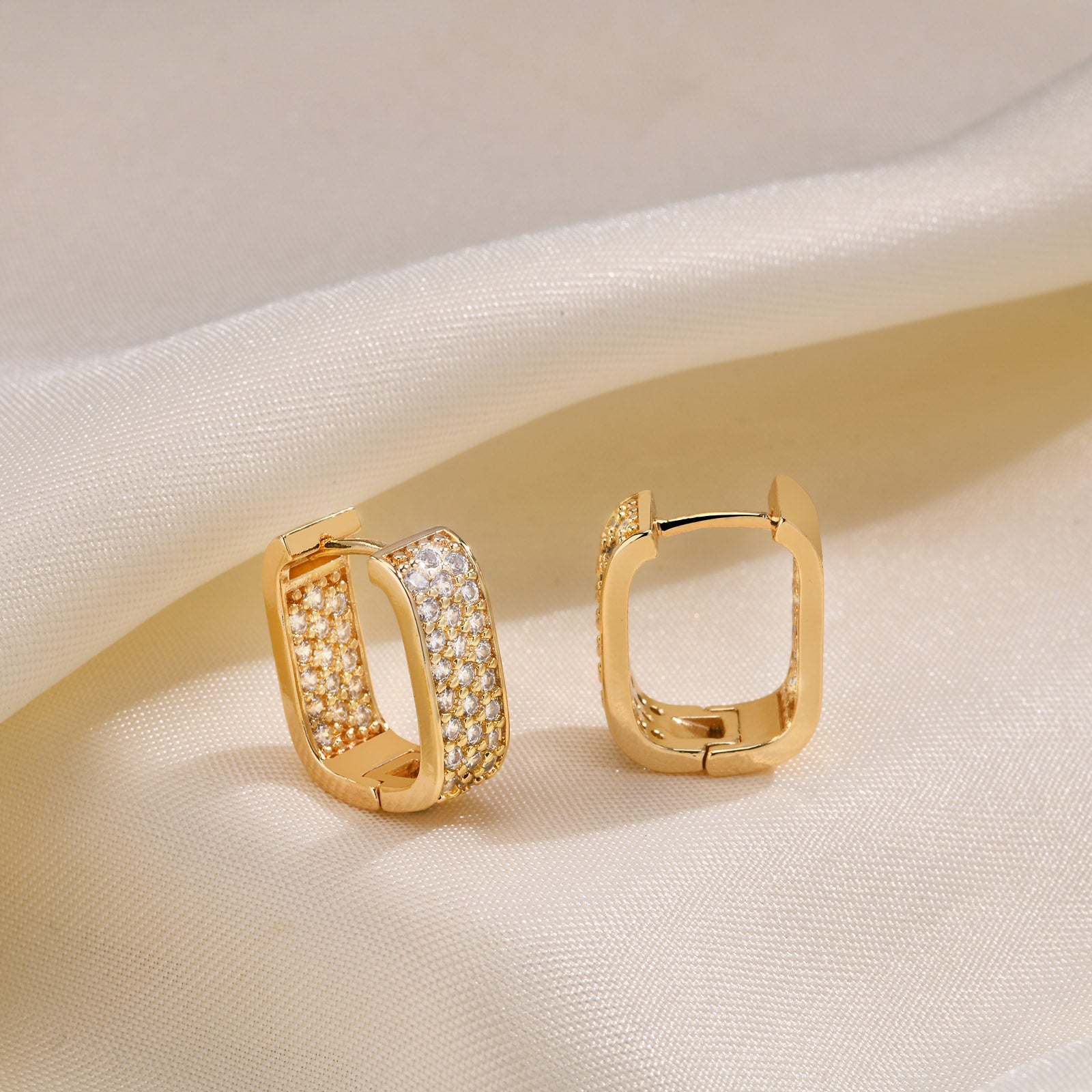 Creolen Damen Gold 1,8 cm Kristalle Damen Ohrringe Karma