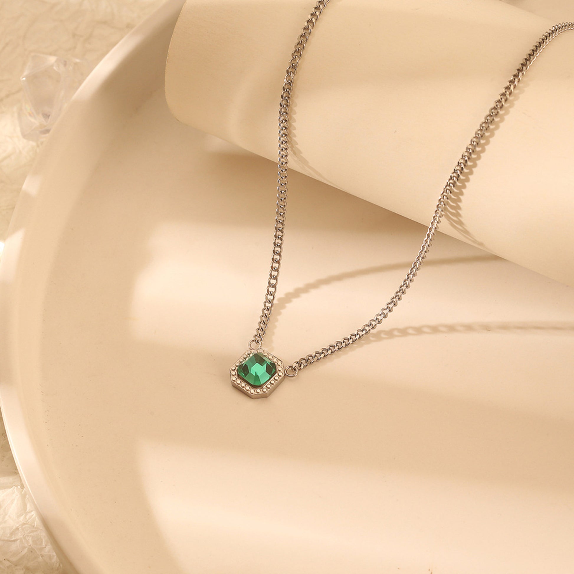 Damenhalskette mit Stein Anhänger Edelstahl Silber od. Gold modern Kette KARMA