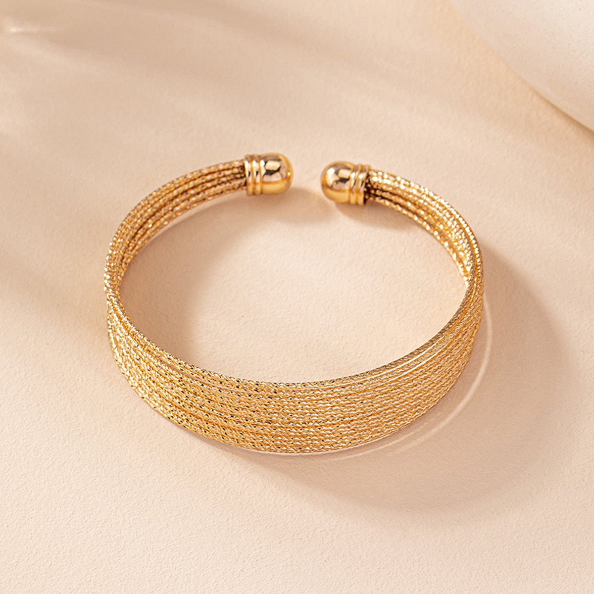 Armreif Metall Silber oder Gold dehnbar Karma
