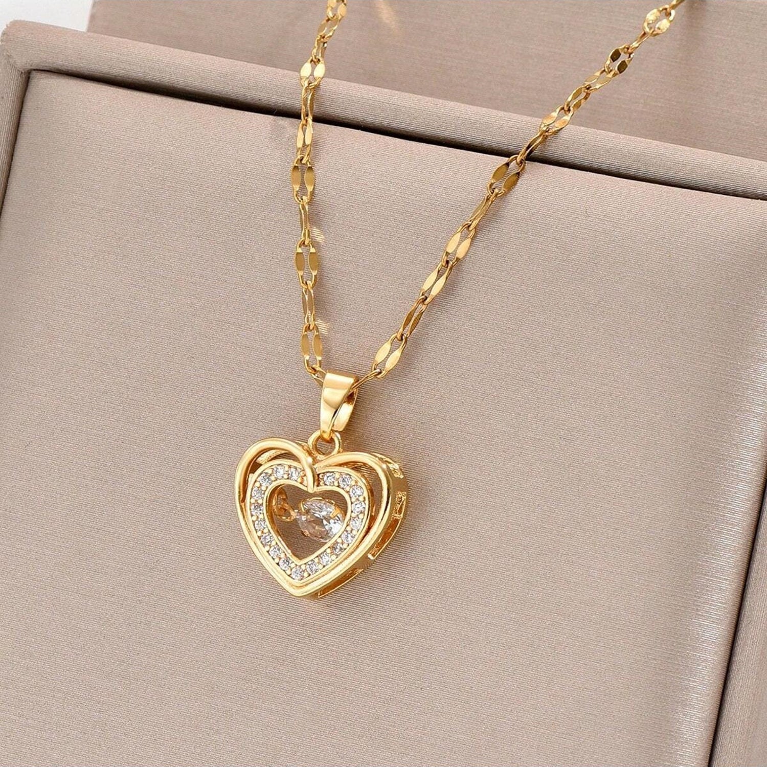 Halskette Herz Gold Kristalle Edelstahl vergoldet 40 cm wasserfest rostfrei Damen Kette Karma