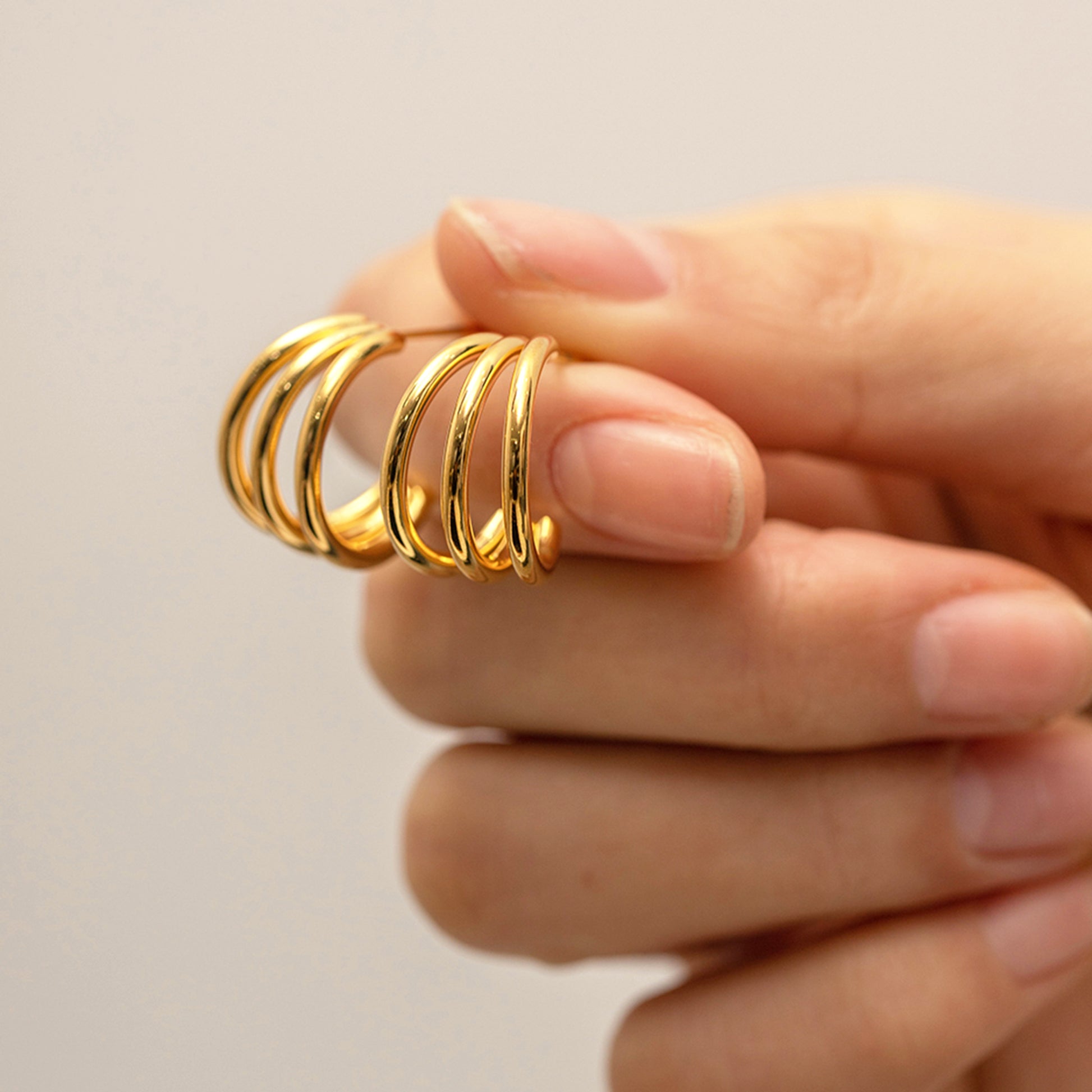 Edelstahl Creolen für Damen in Gold oder Silber KARMA