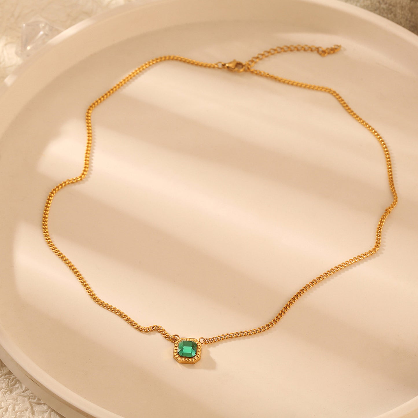 Damenhalskette mit Stein Anhänger Edelstahl Silber od. Gold modern Kette KARMA