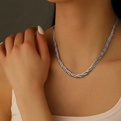Halskette geflochten Silber Edelstahl 40 cm wasserfest rostfrei Damen Kette Karma