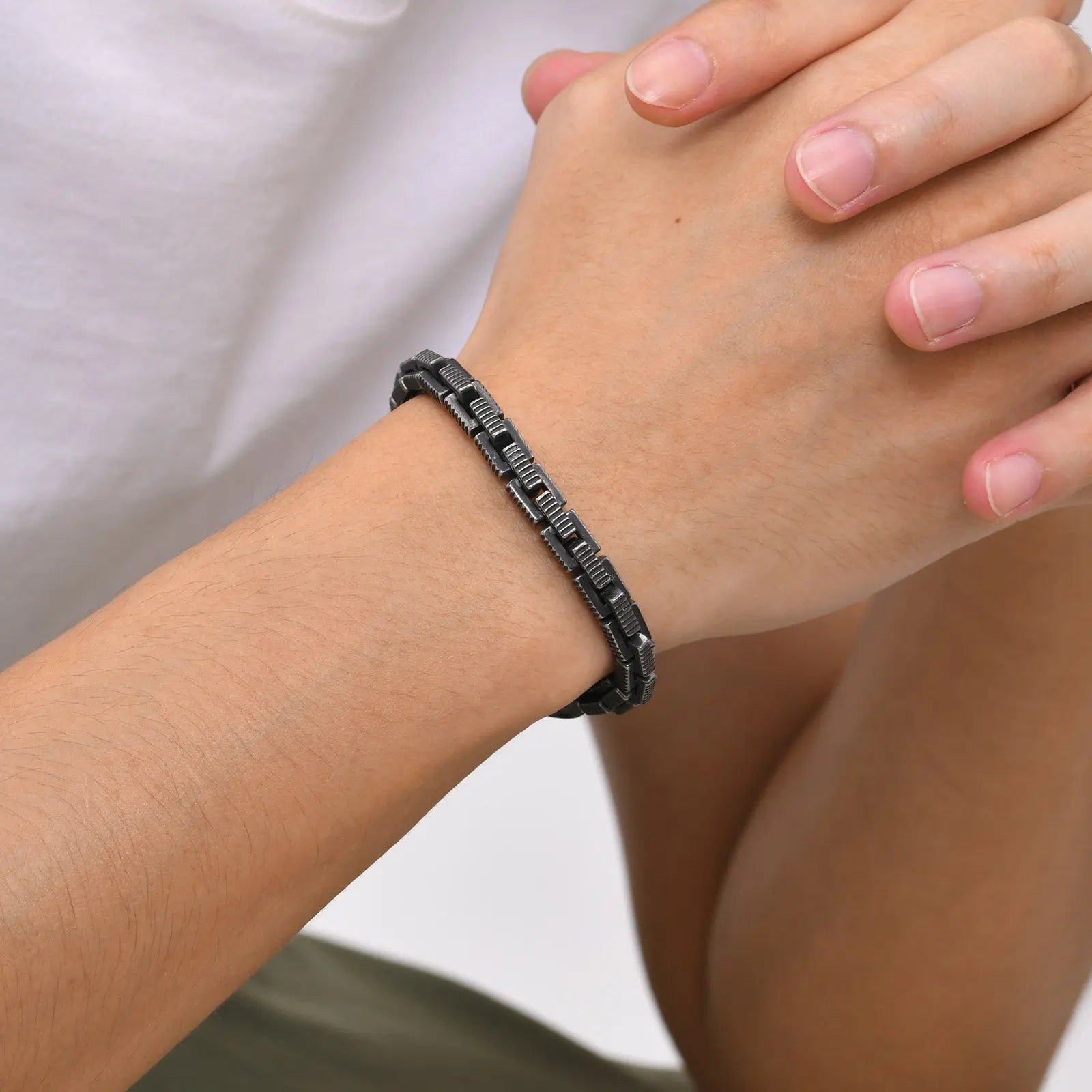 Herrenarmband Edelstahl grau KARMA