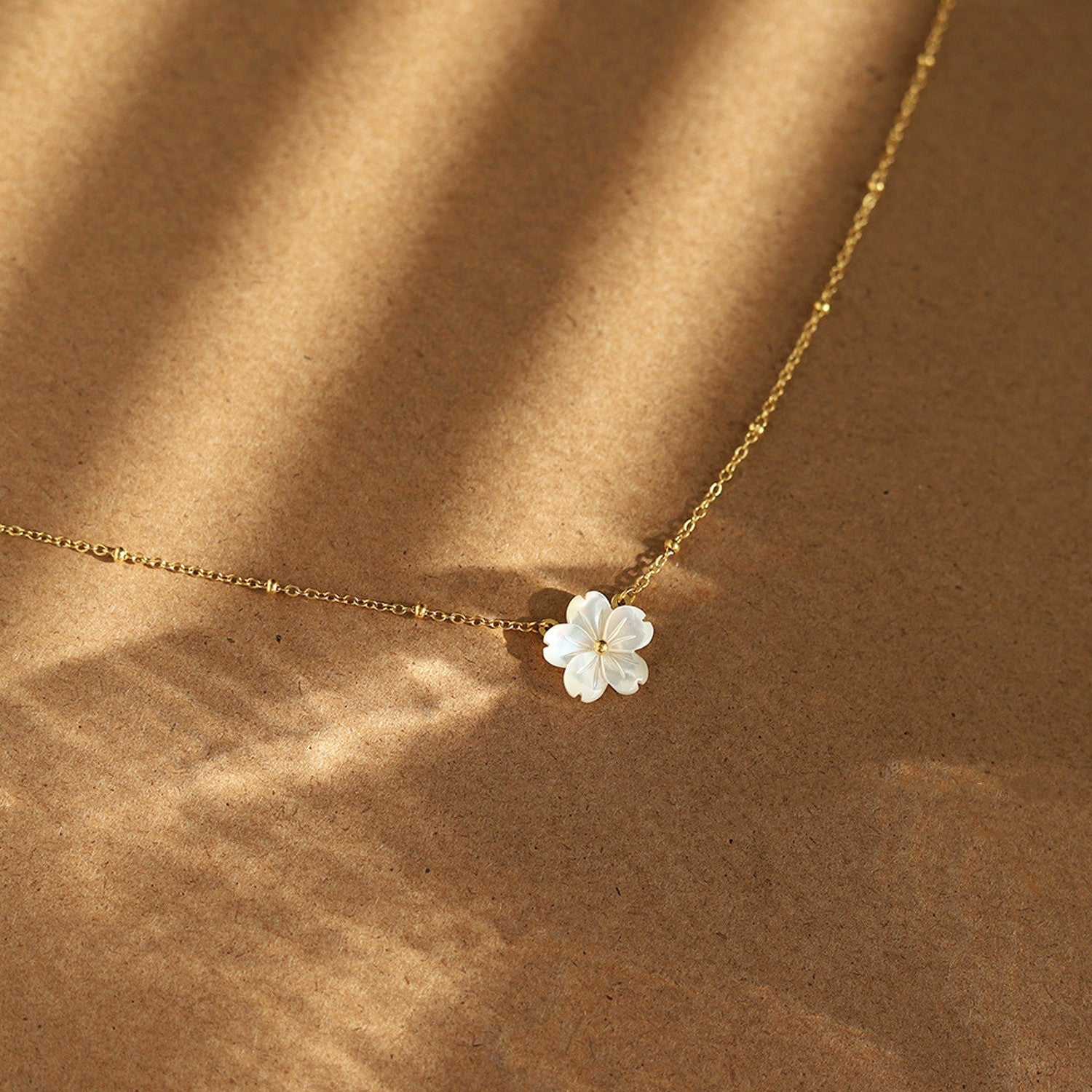 Halskette Blüte Gold KARMA