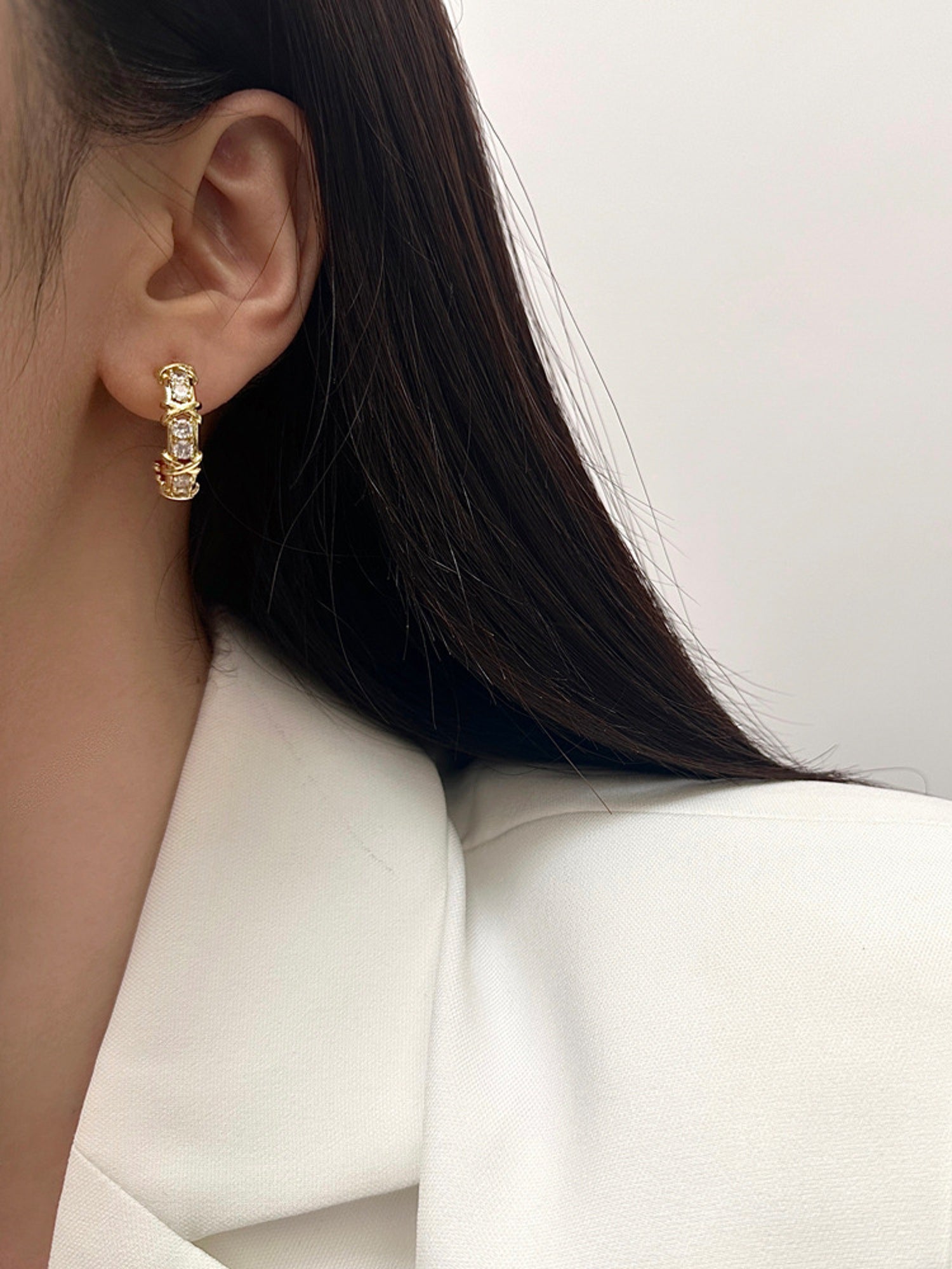 Damenohrringe mit Zirkonen gold Karma