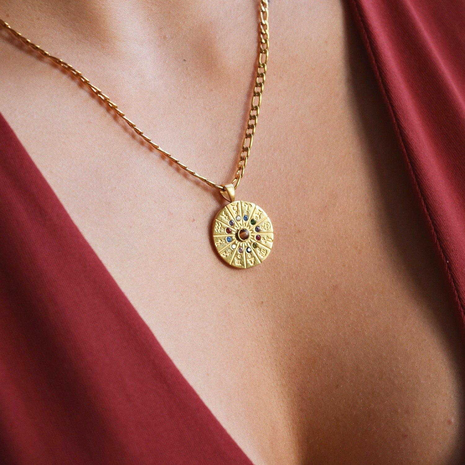 Halskette mit Medaillon Sternzeichen Gold KARMA