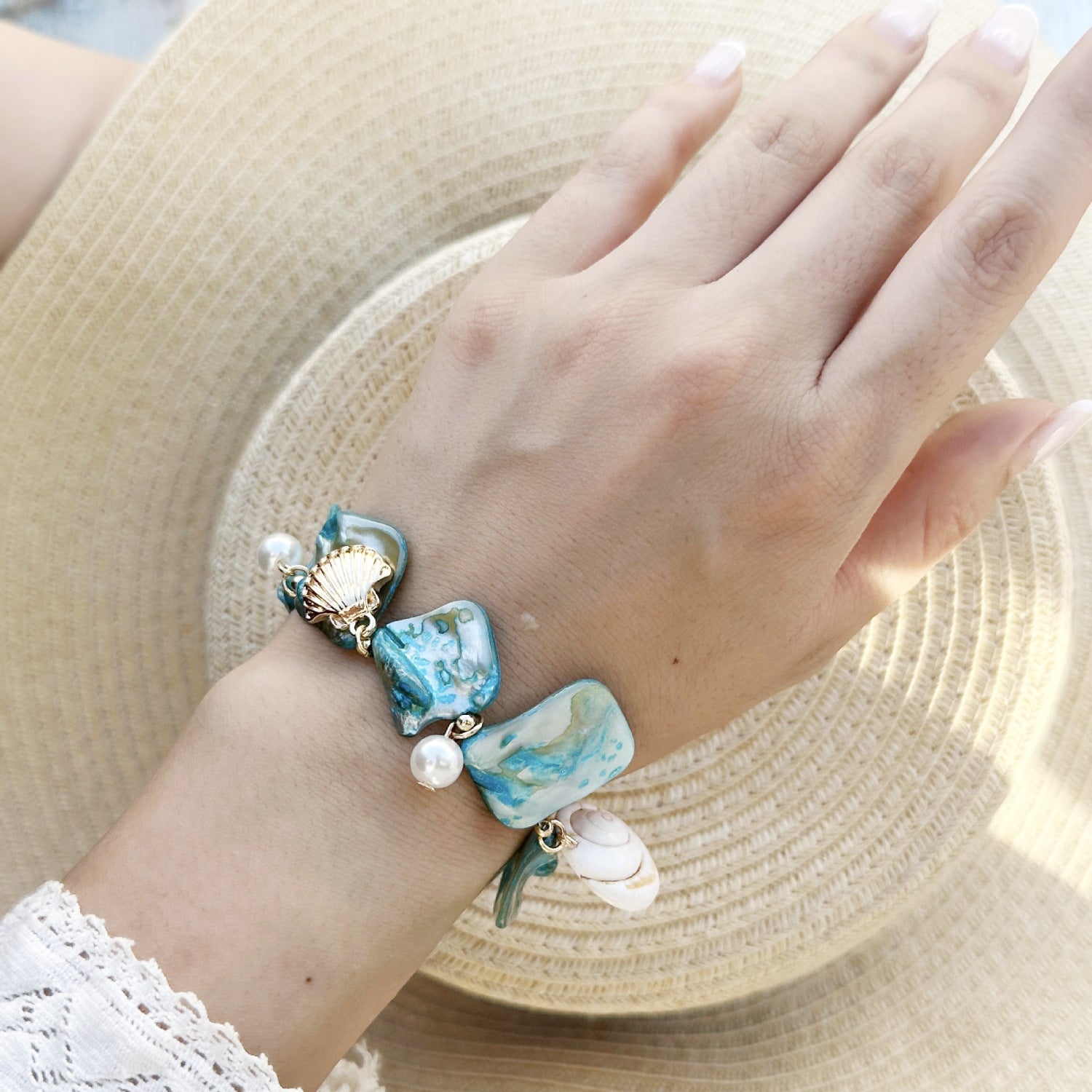 Armband Gold mit Kunstperlen Orange oder Blau KARMA
